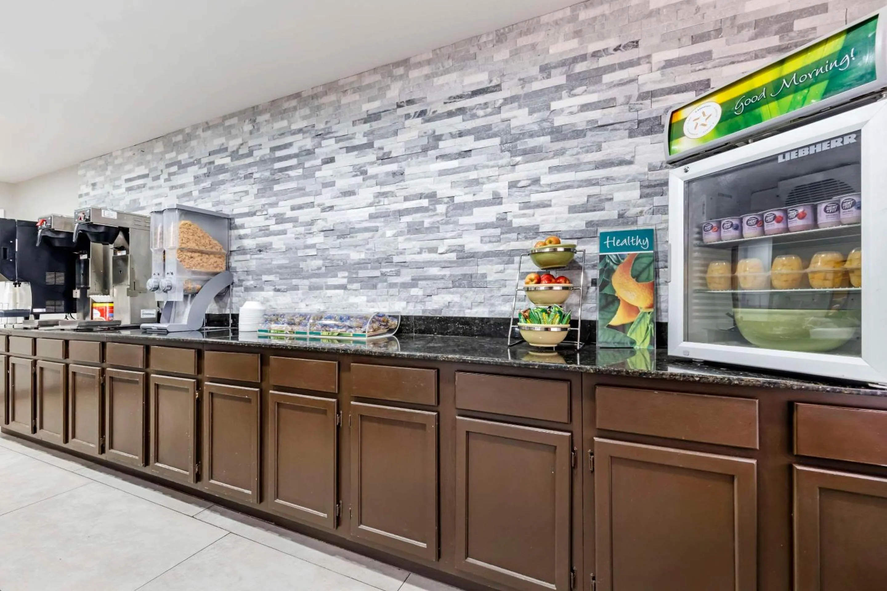 Breakfast in Quality Inn Amarillo West near Medical Center