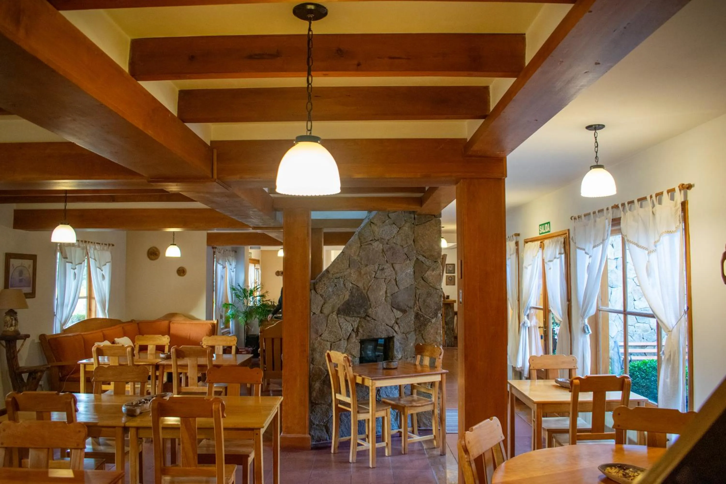 Hosteria y Cabañas Posada Quinen