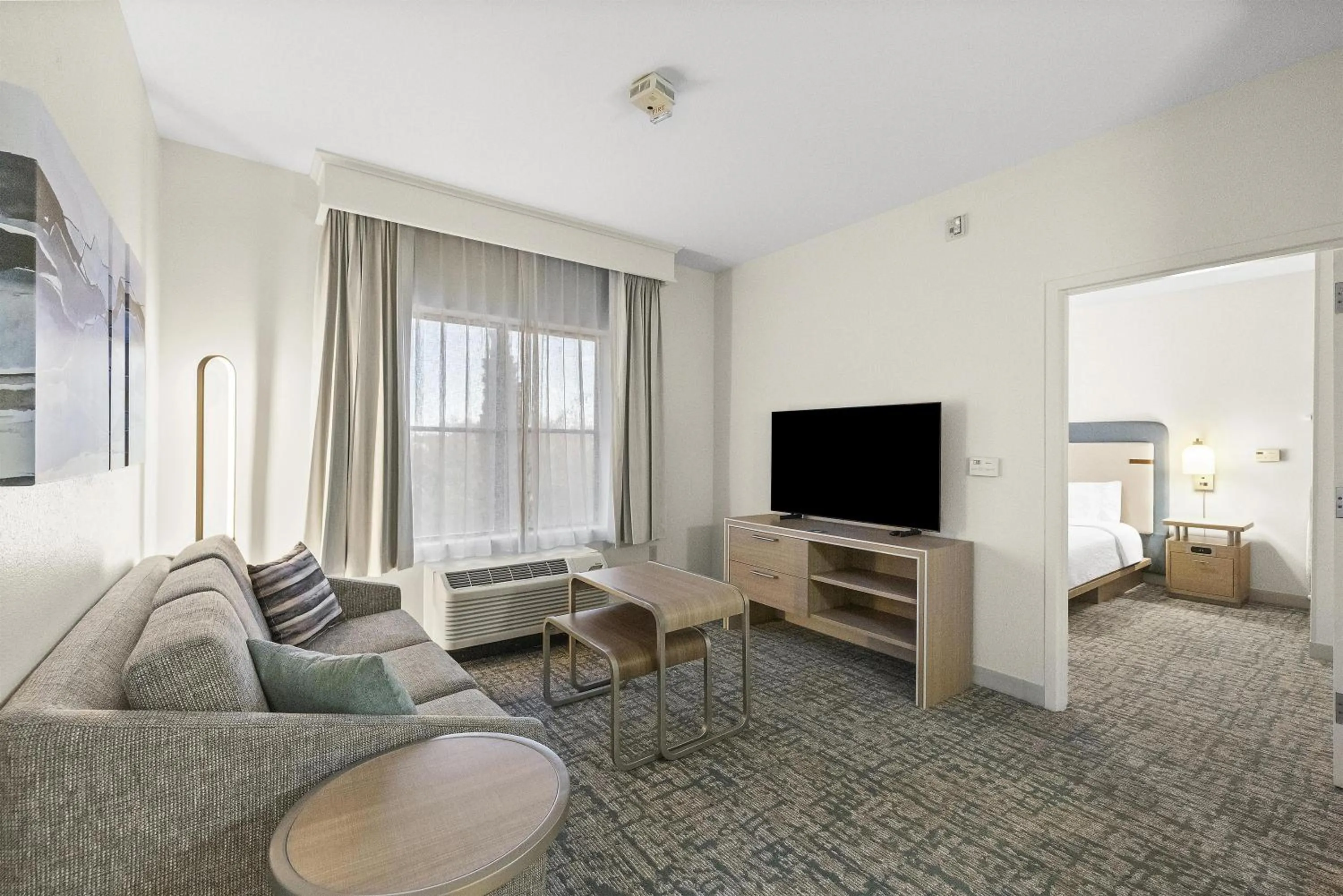 Living room, Bed in Homewood Suites Lancaster