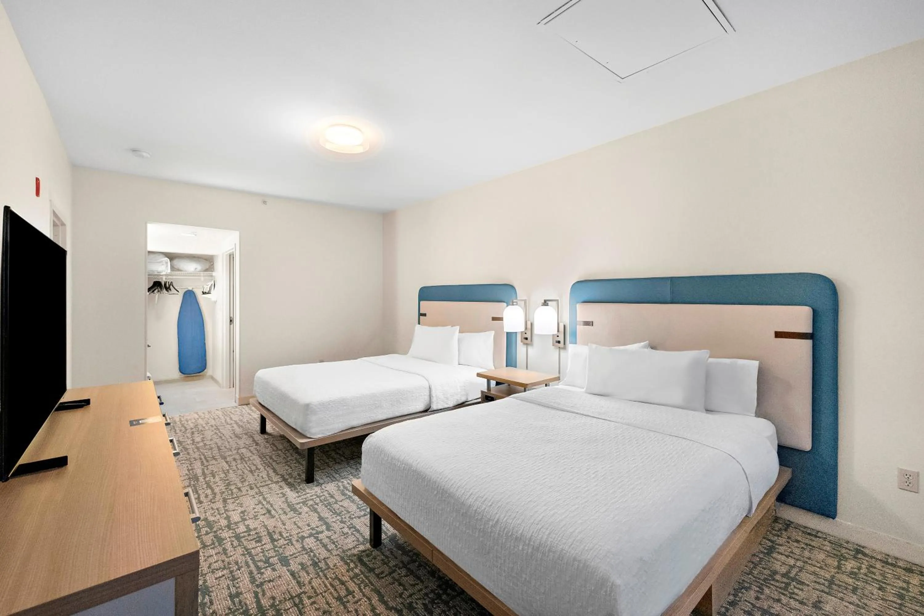 Bedroom, Bed in Homewood Suites Lancaster