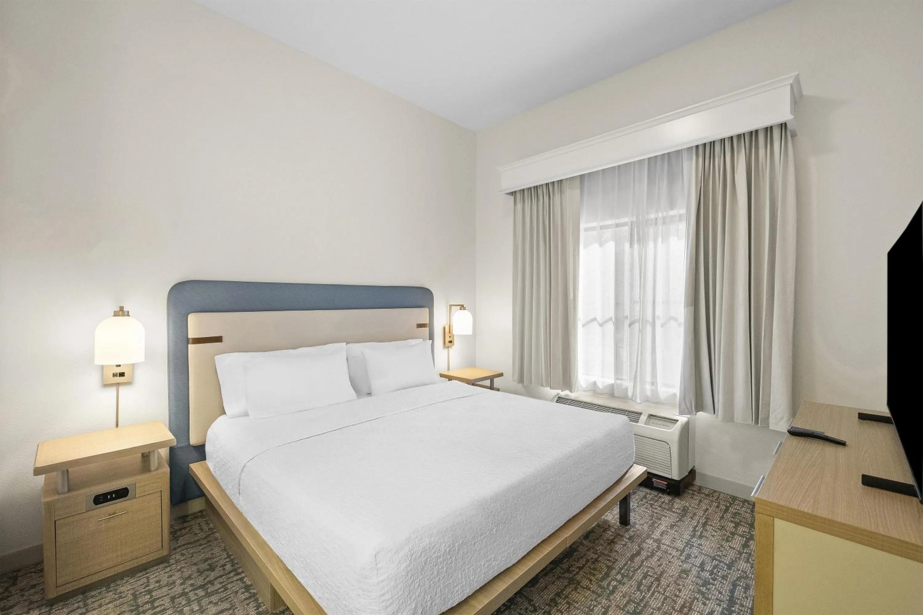 Bed in Homewood Suites Lancaster