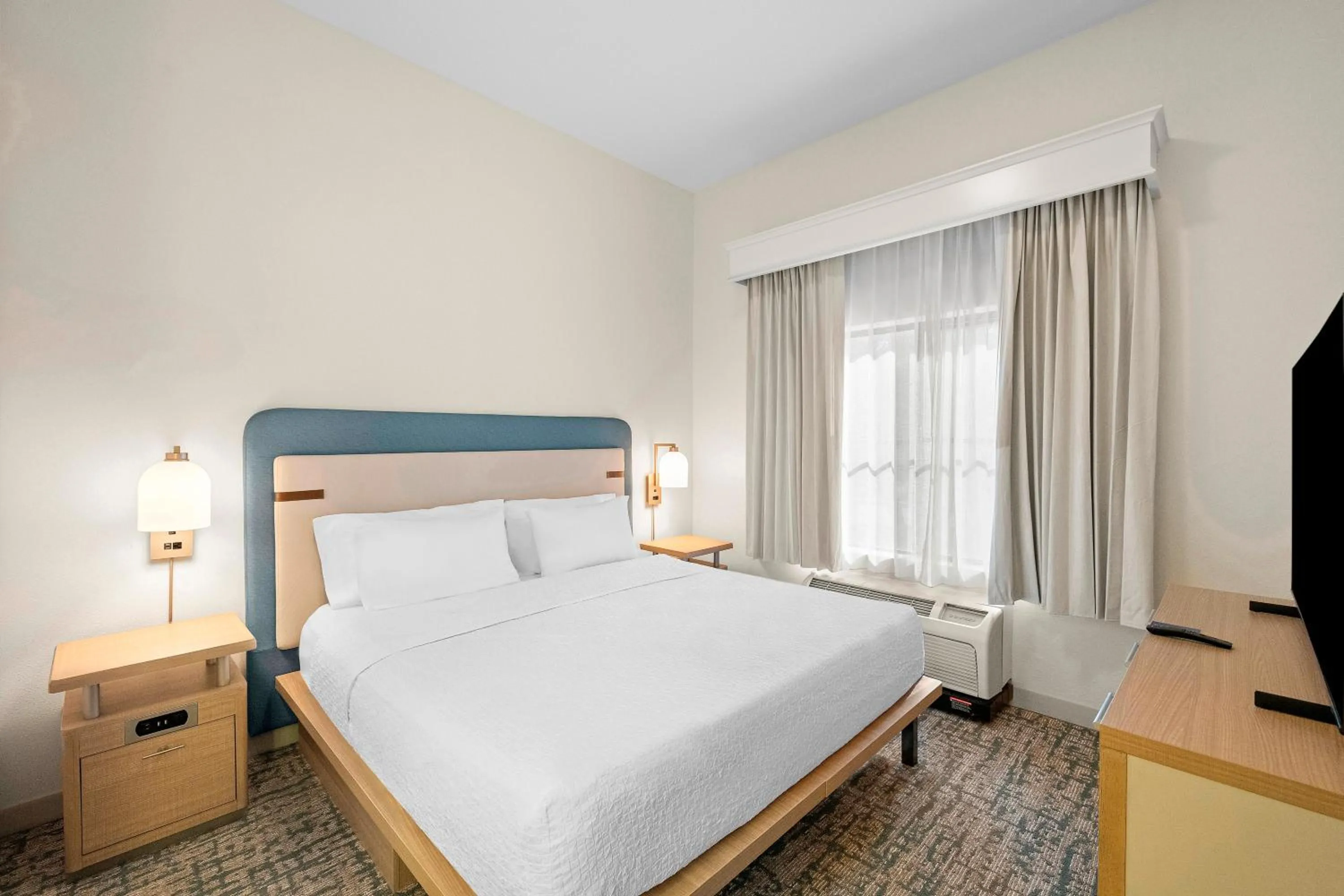 Bedroom, Bed in Homewood Suites Lancaster