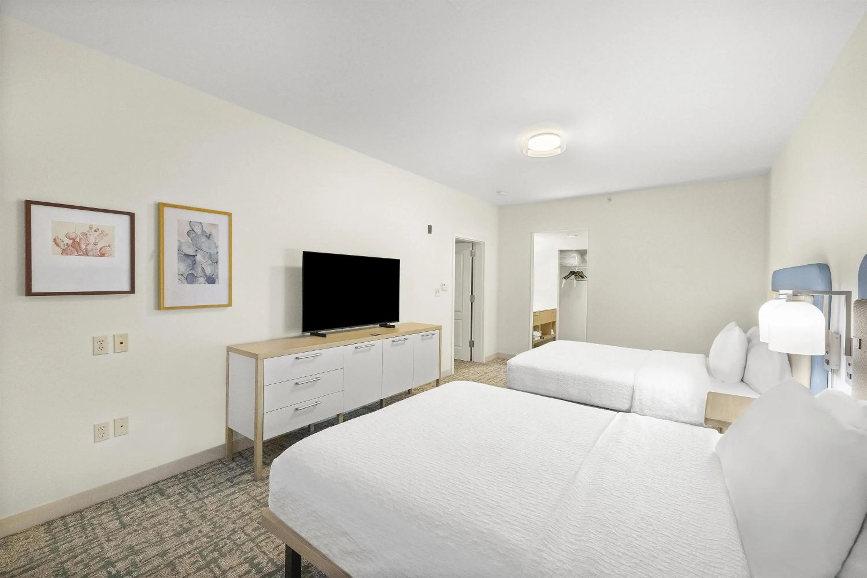 Bed in Homewood Suites Lancaster