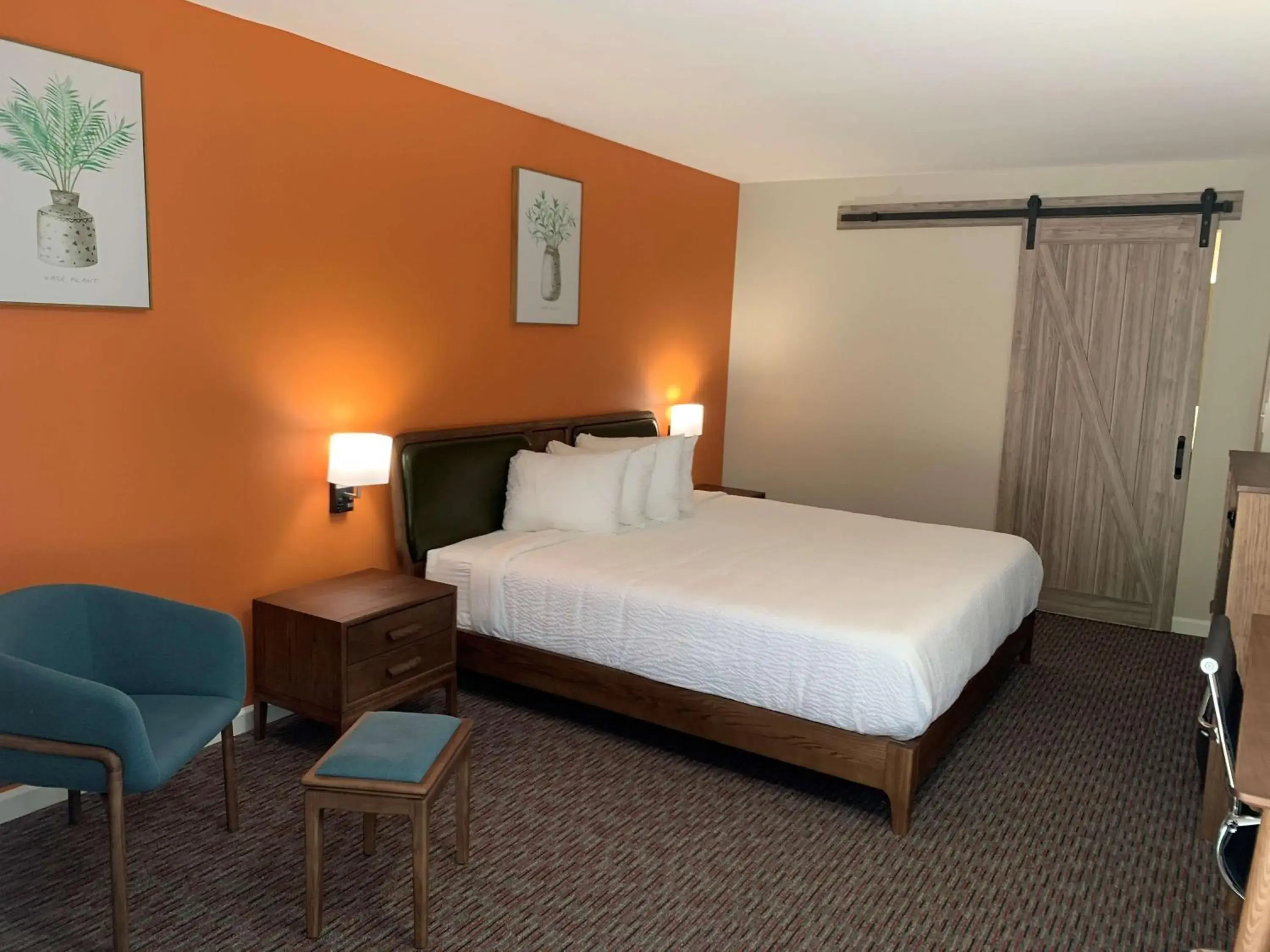 King Room - Pet Friendly in Urban Boutique Hotel; BW Signature Collection King Room - Pet Friendly in Urban Boutique Hotel; BW Signature Collection