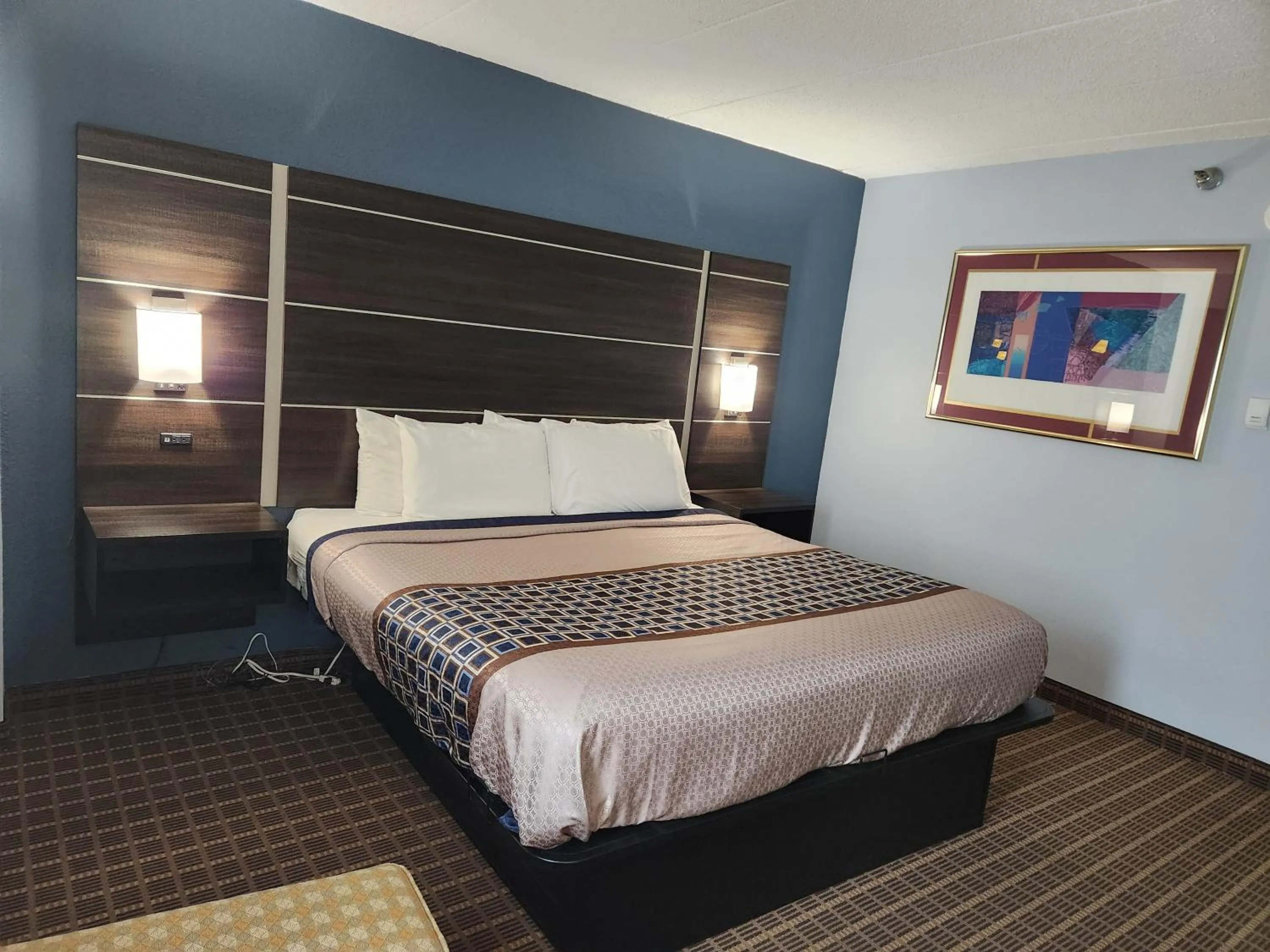 Bedroom, Bed in Stillwater Inn & Suites