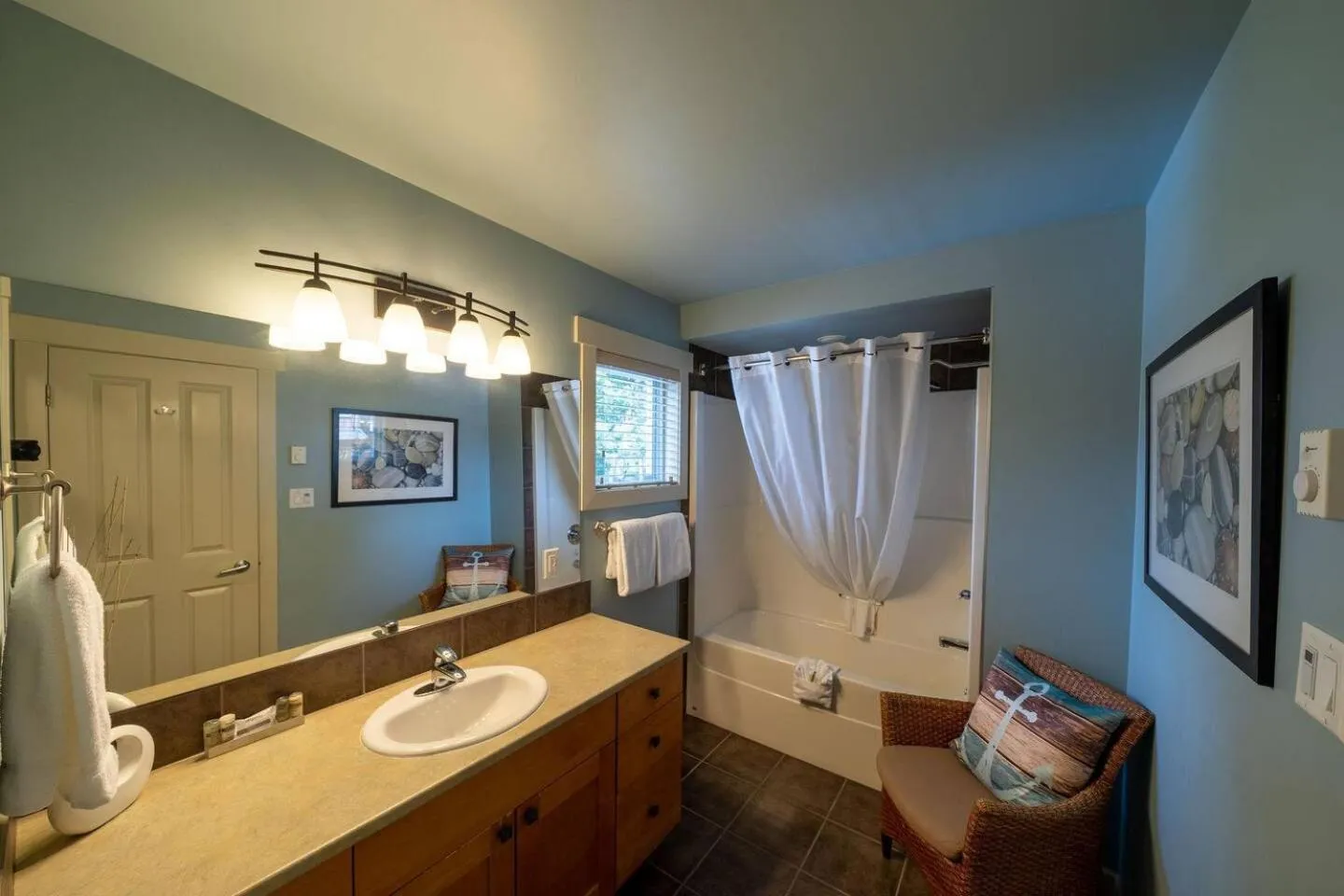 Sooke Harbour Resort & Marina