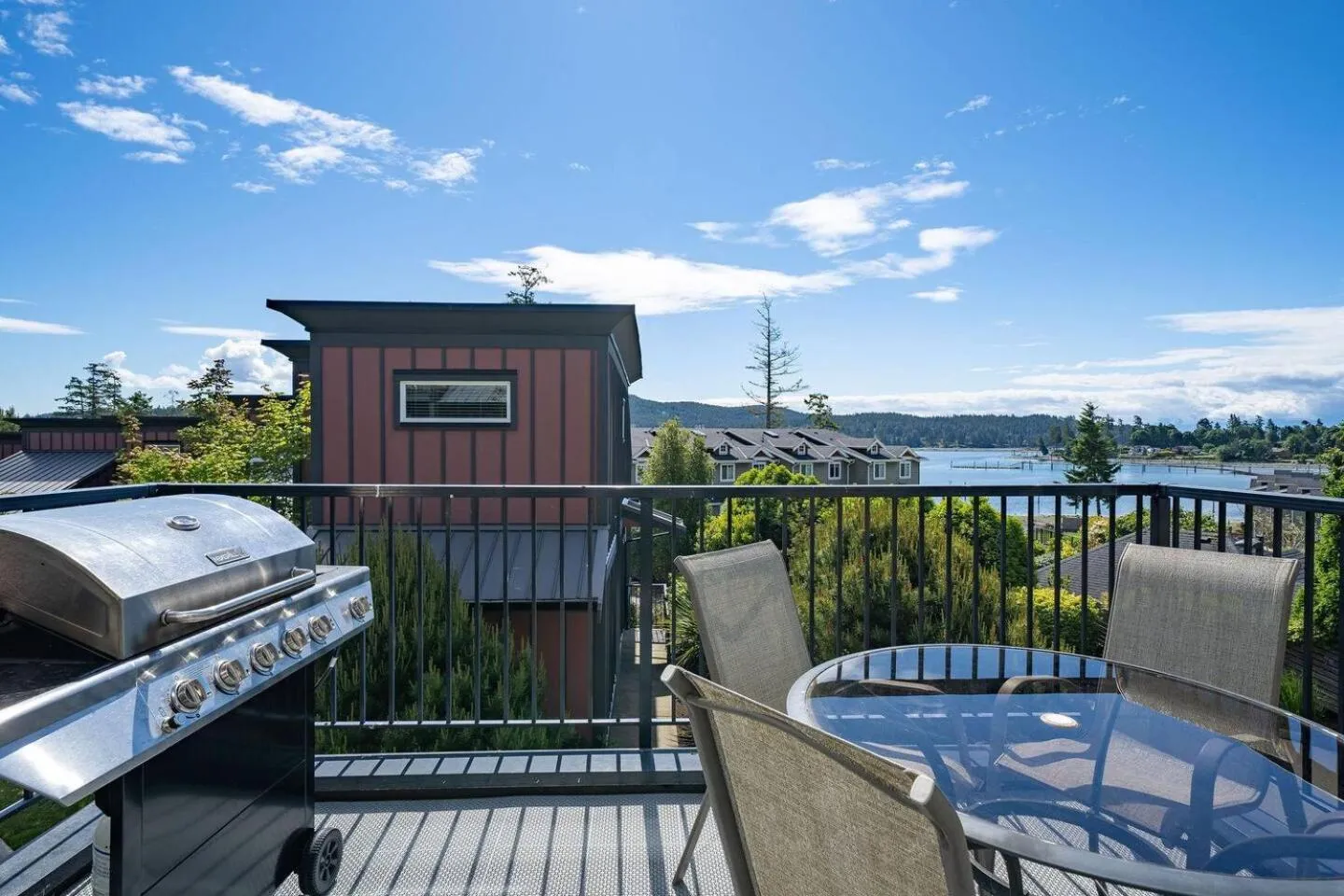 Sooke Harbour Resort & Marina