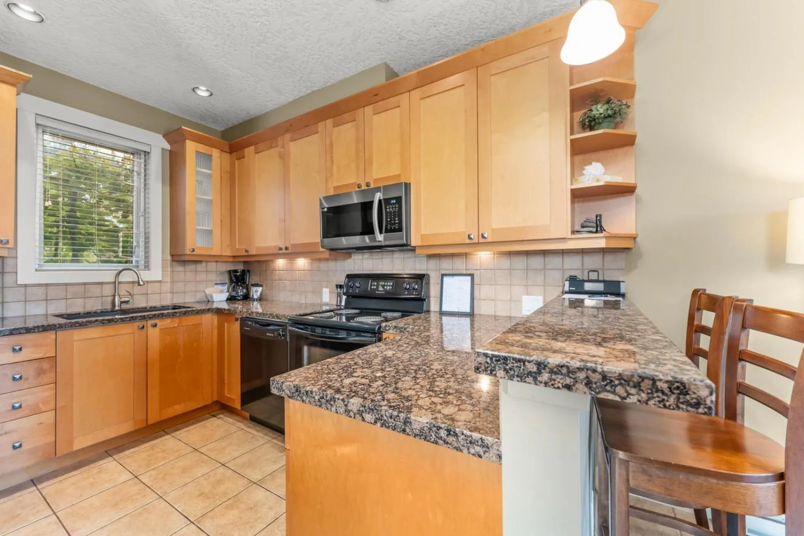 Sooke Harbour Resort & Marina