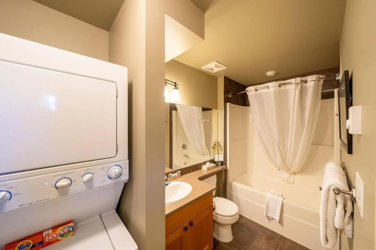 Sooke Harbour Resort & Marina