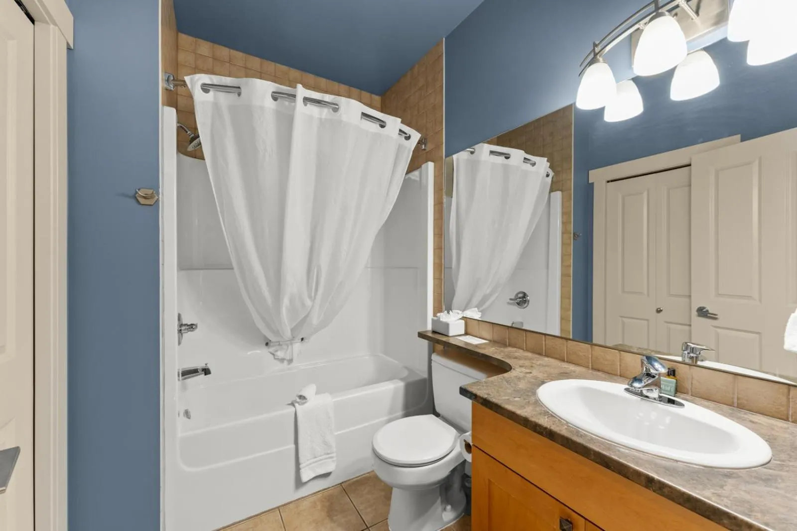 Sooke Harbour Resort & Marina