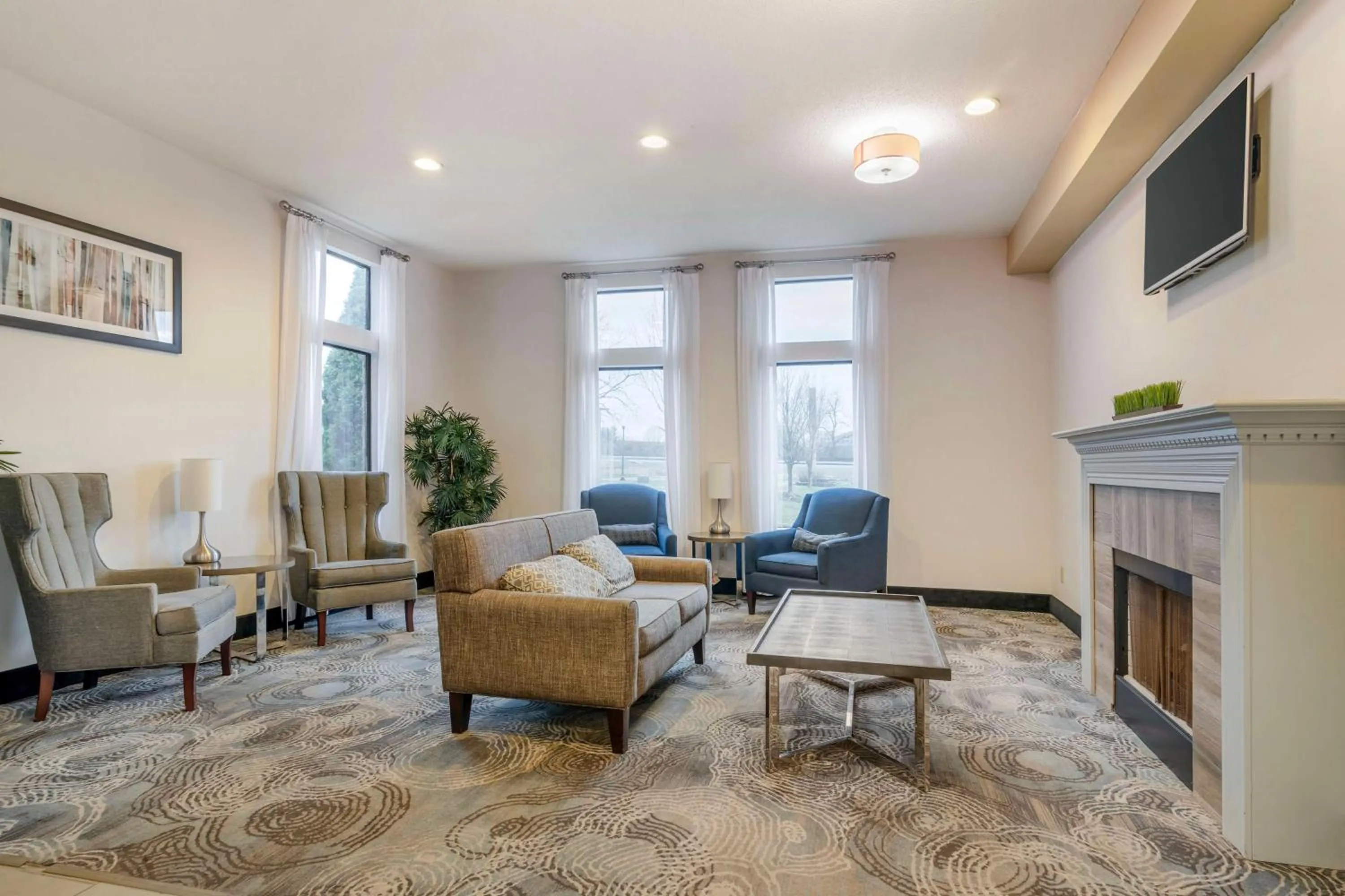 Lobby or reception in Best Western Liverpool-Syracuse Inn & Suites