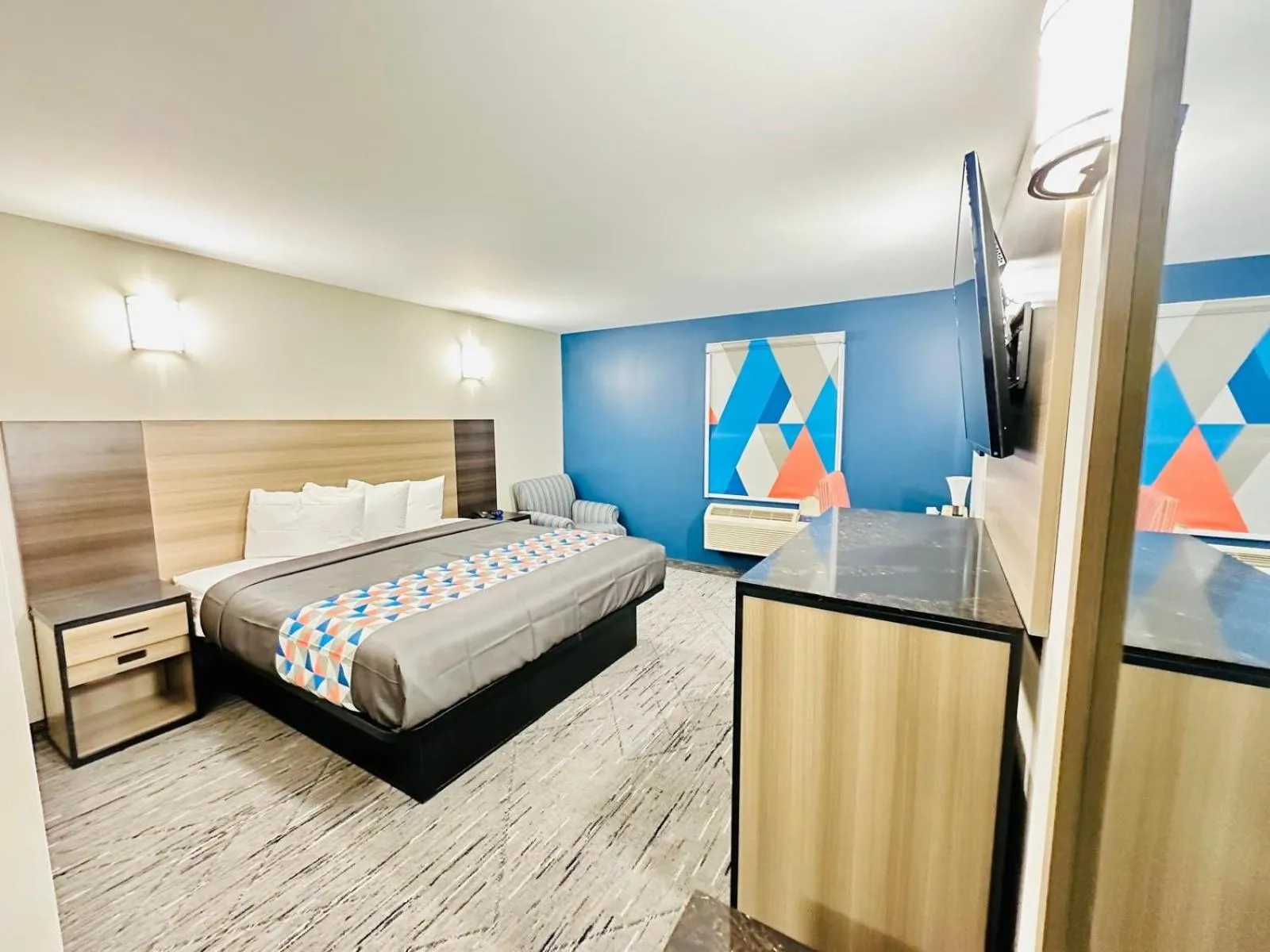 Photo of the whole room, Bed in Northland Motel