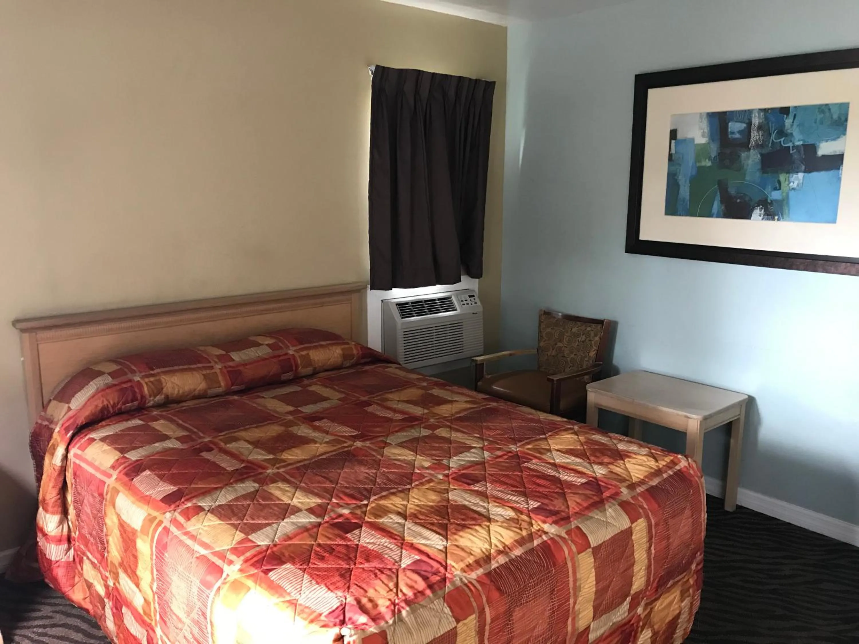 Bed in Immokalee Inn