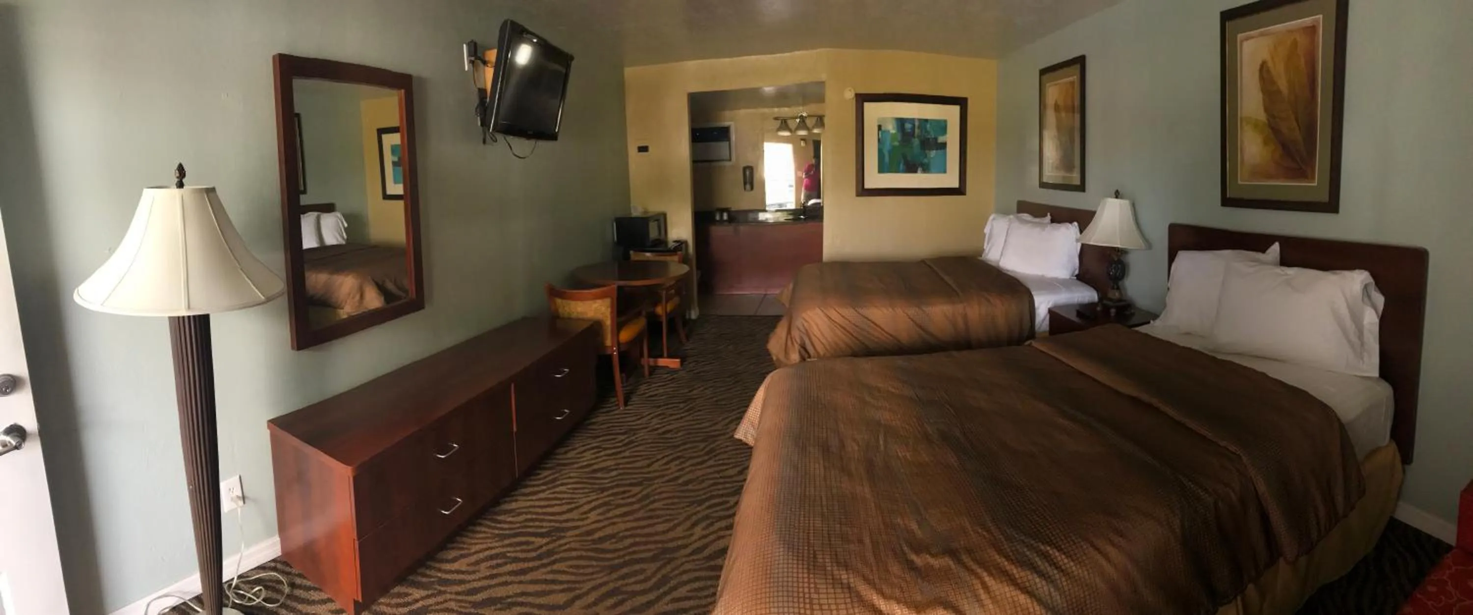 Bed in Immokalee Inn