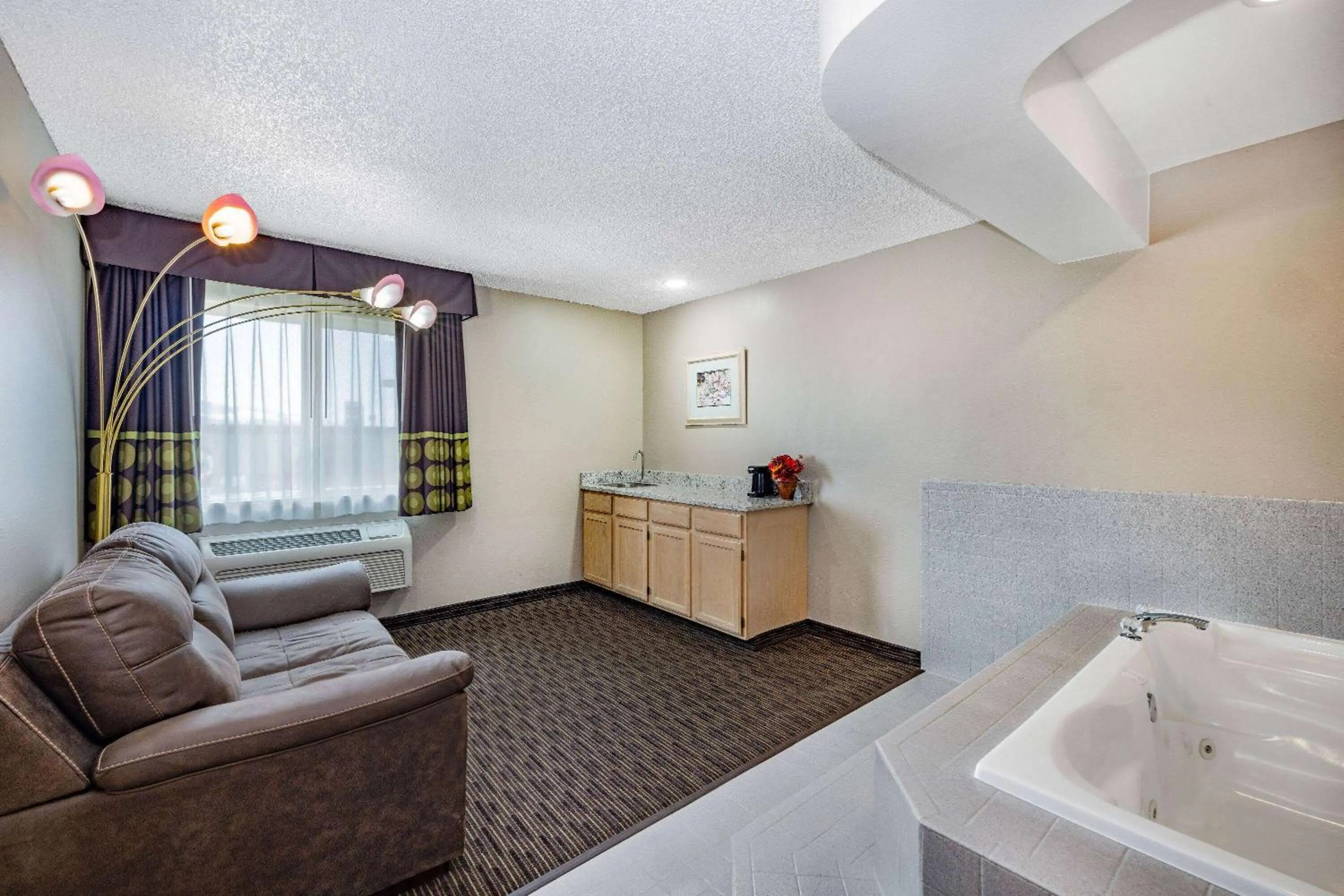 Bed in Super 8 by Wyndham Richfield UT