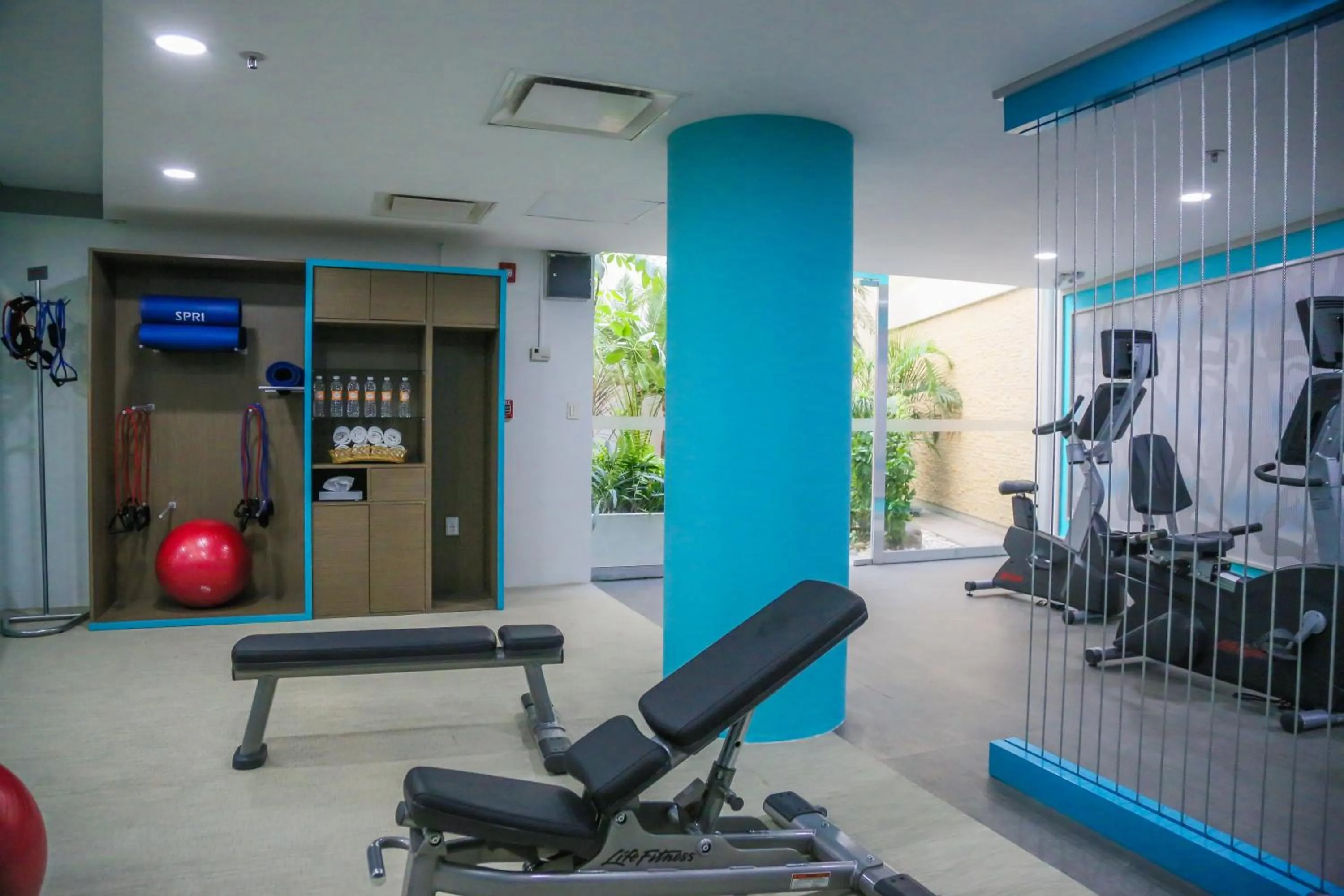 Fitness centre/facilities in Holiday Inn Tuxpan - Convention Center by IHG