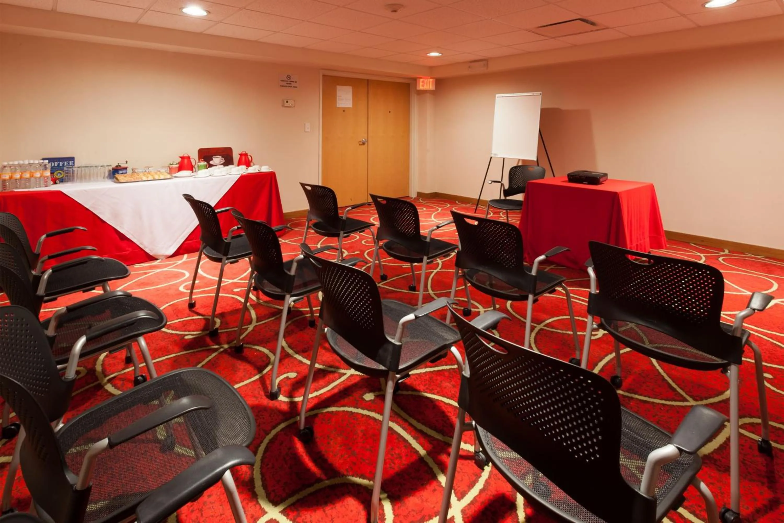 Meeting/conference room in Holiday Inn Tuxpan - Convention Center by IHG