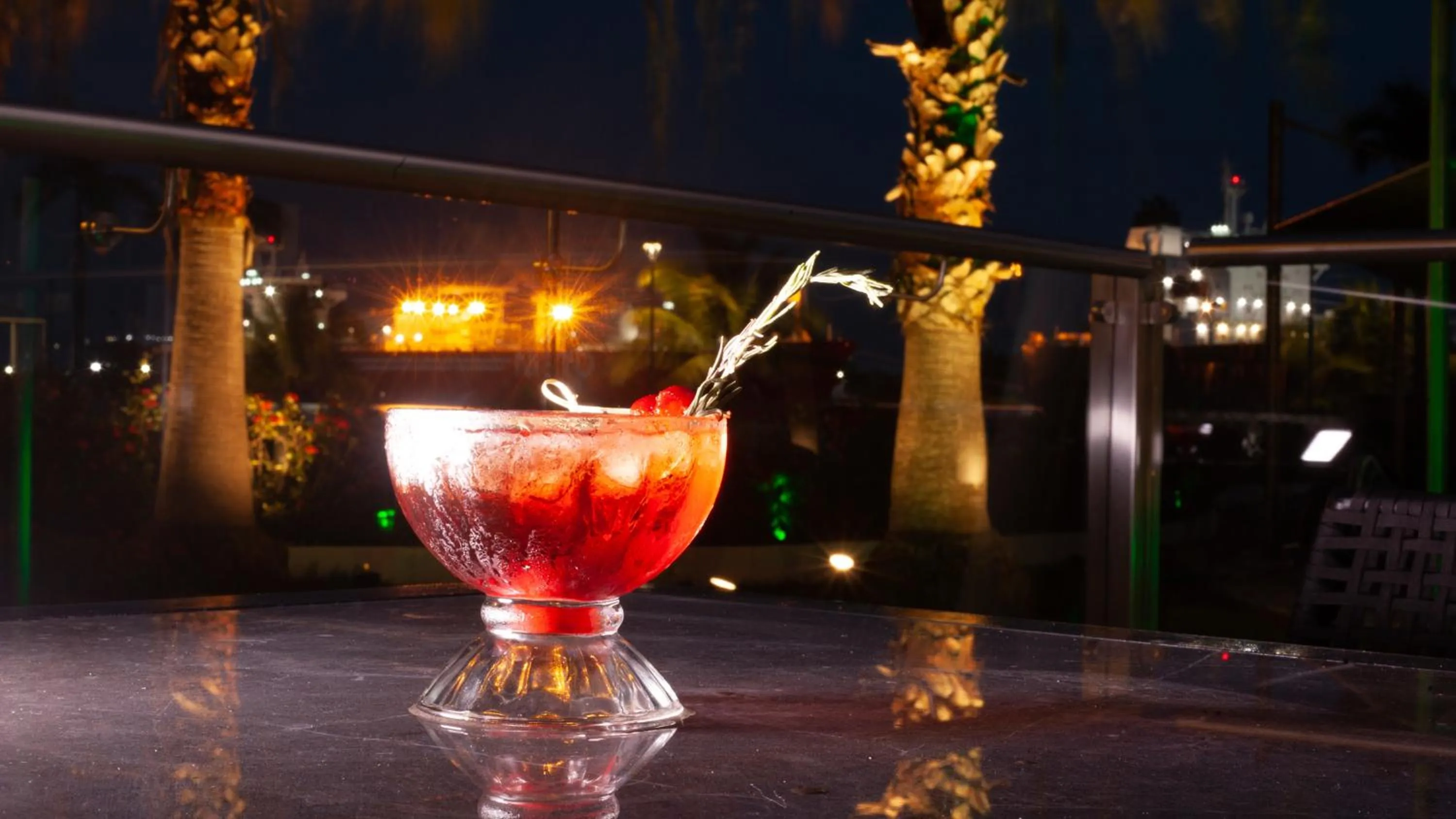 Alcoholic drinks in Holiday Inn Tuxpan - Convention Center by IHG