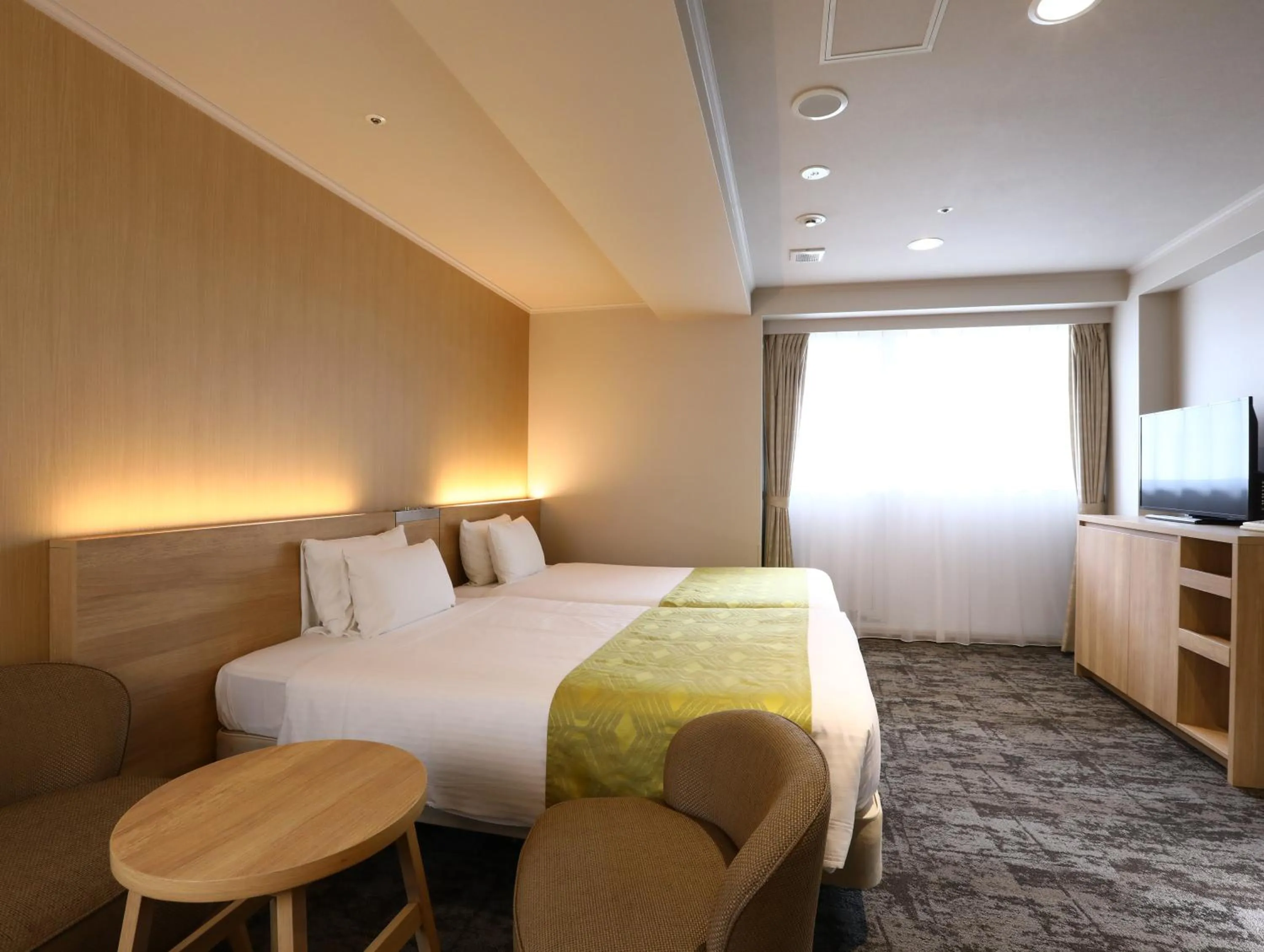 Photo of the whole room, Bed in Hotel Hokke Club Kyoto