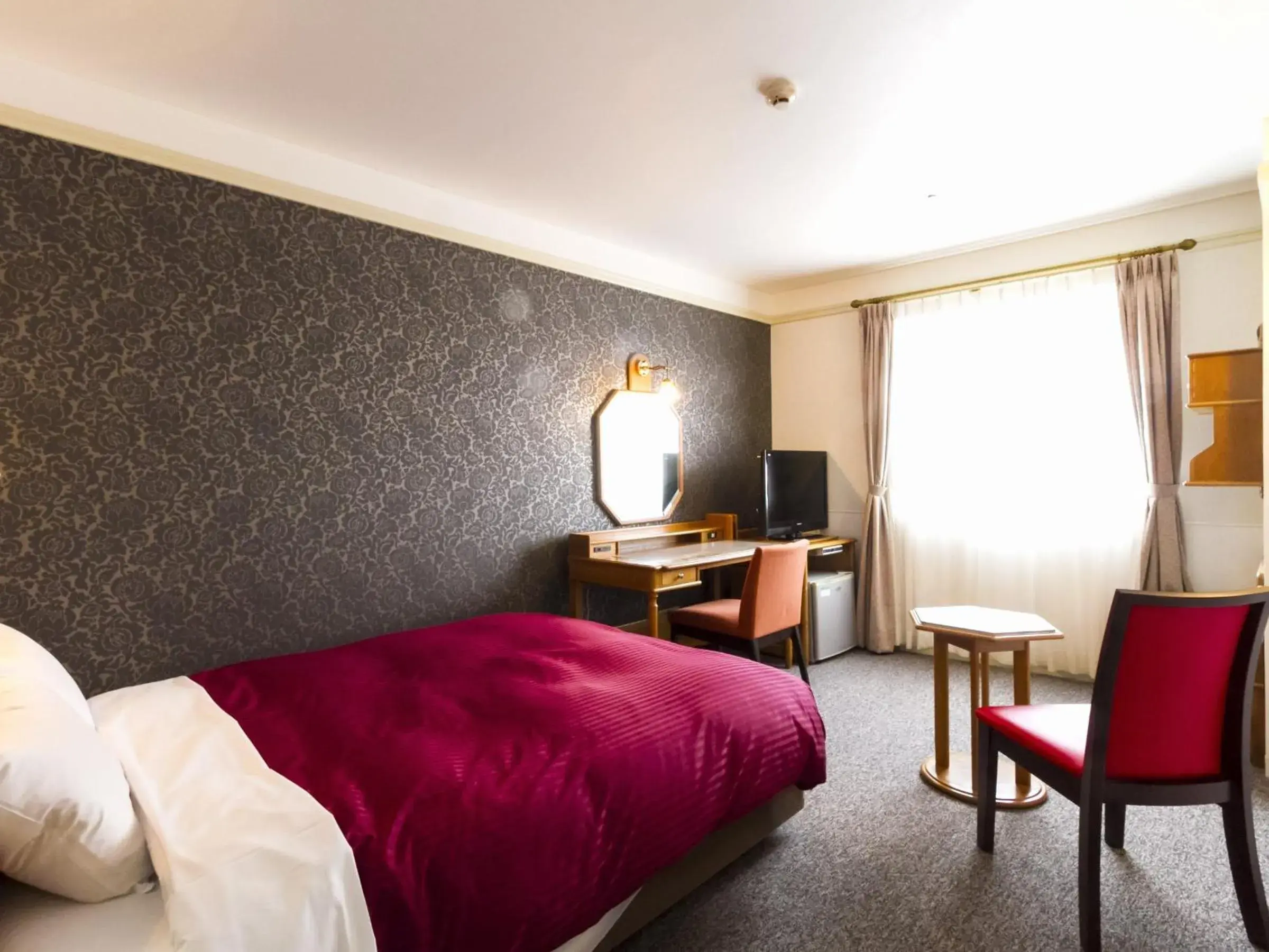 Double Room with Small Double Bed - Non-Smoking in Hotel Merieges Double Room with Small Double Bed - Non-Smoking in Hotel Merieges