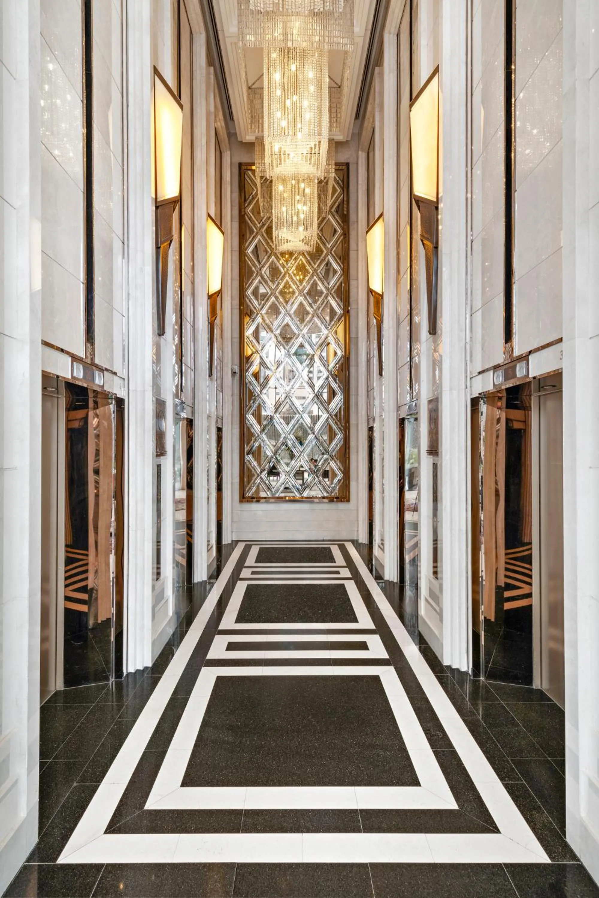 Lobby or reception in Grande Centre Point Hotel Terminal21