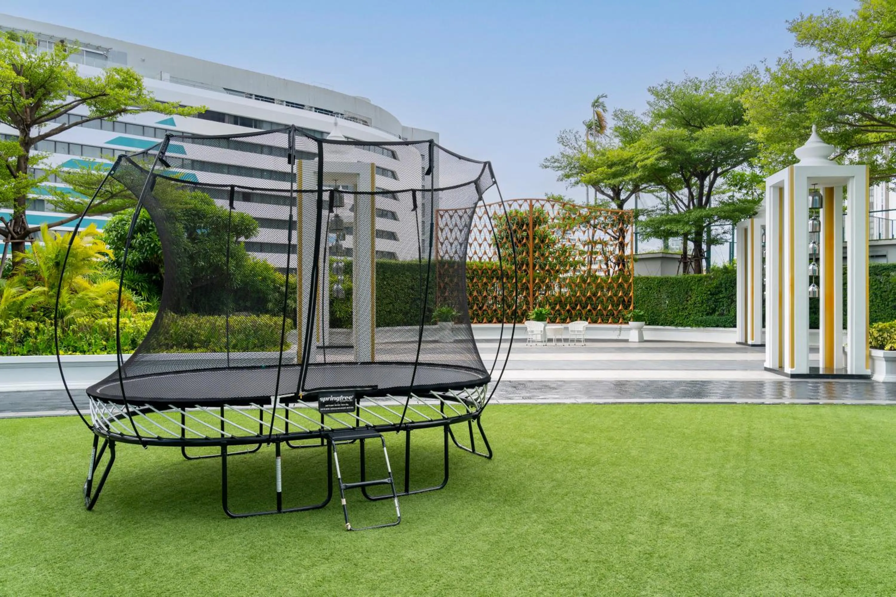 Garden in Grande Centre Point Hotel Terminal21