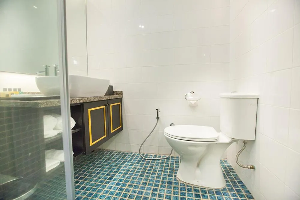 Toilet in Apple Heritage Hotel