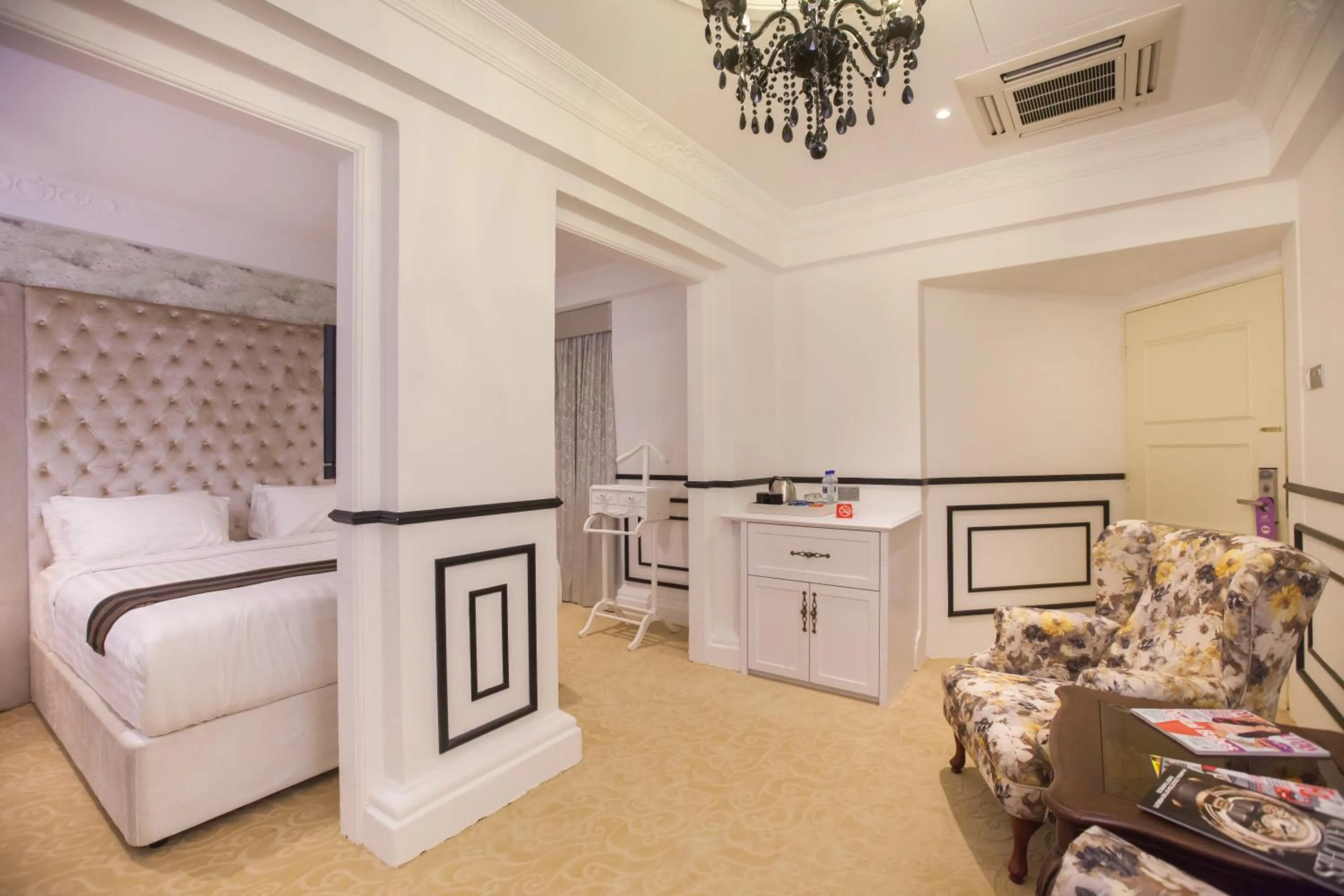 Photo of the whole room in Apple Heritage Hotel