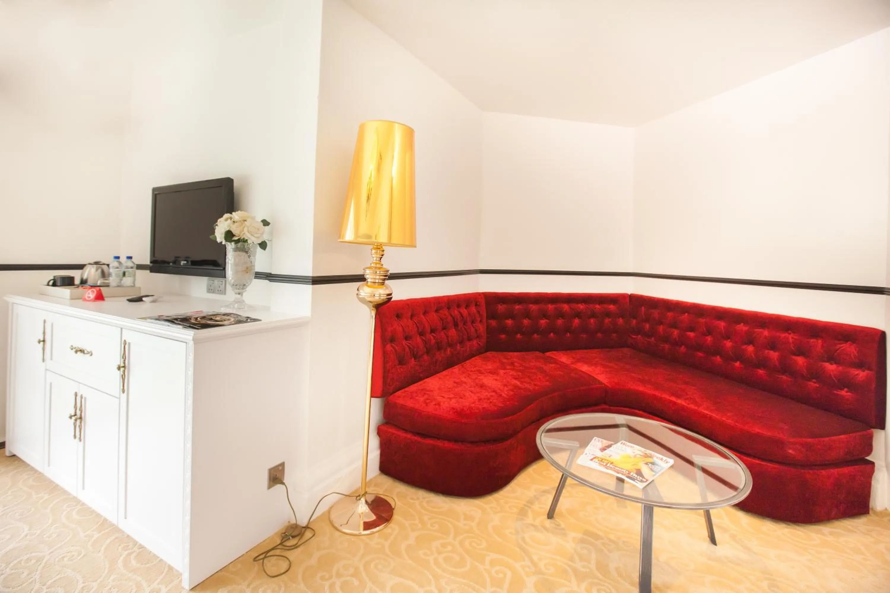 Seating area in Apple Heritage Hotel