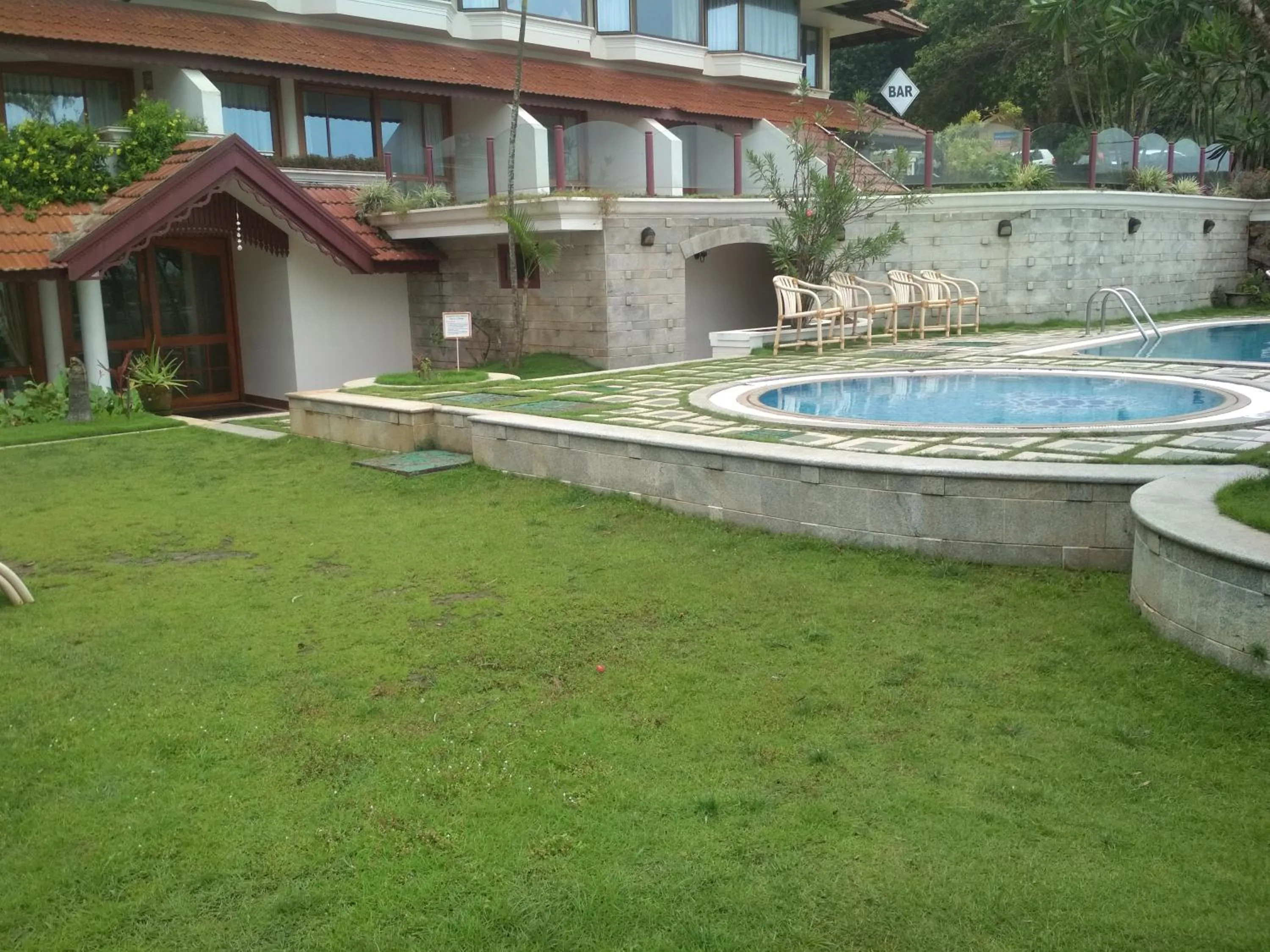 Garden in Hindustan Beach Retreat