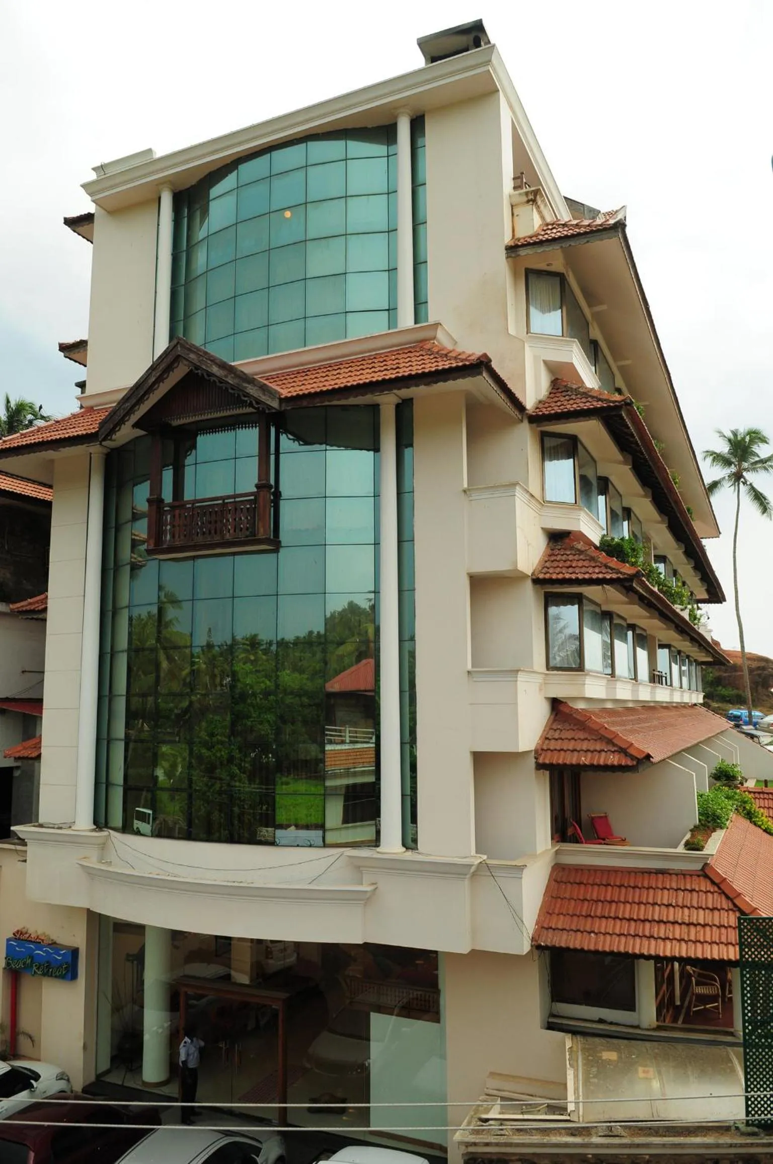 Facade/entrance, Property Building in Hindustan Beach Retreat