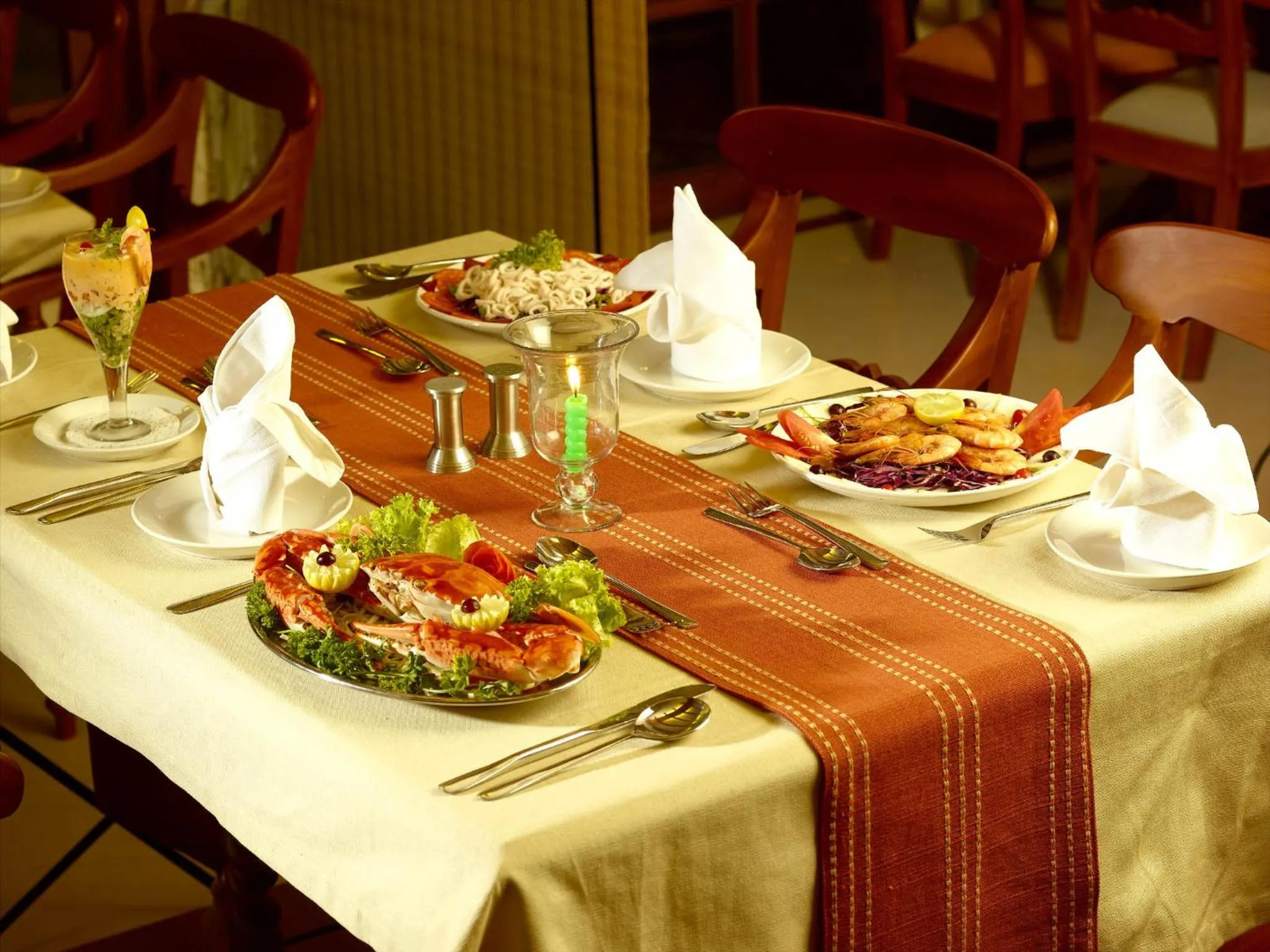 Restaurant/places to eat, Lunch and Dinner in Hindustan Beach Retreat