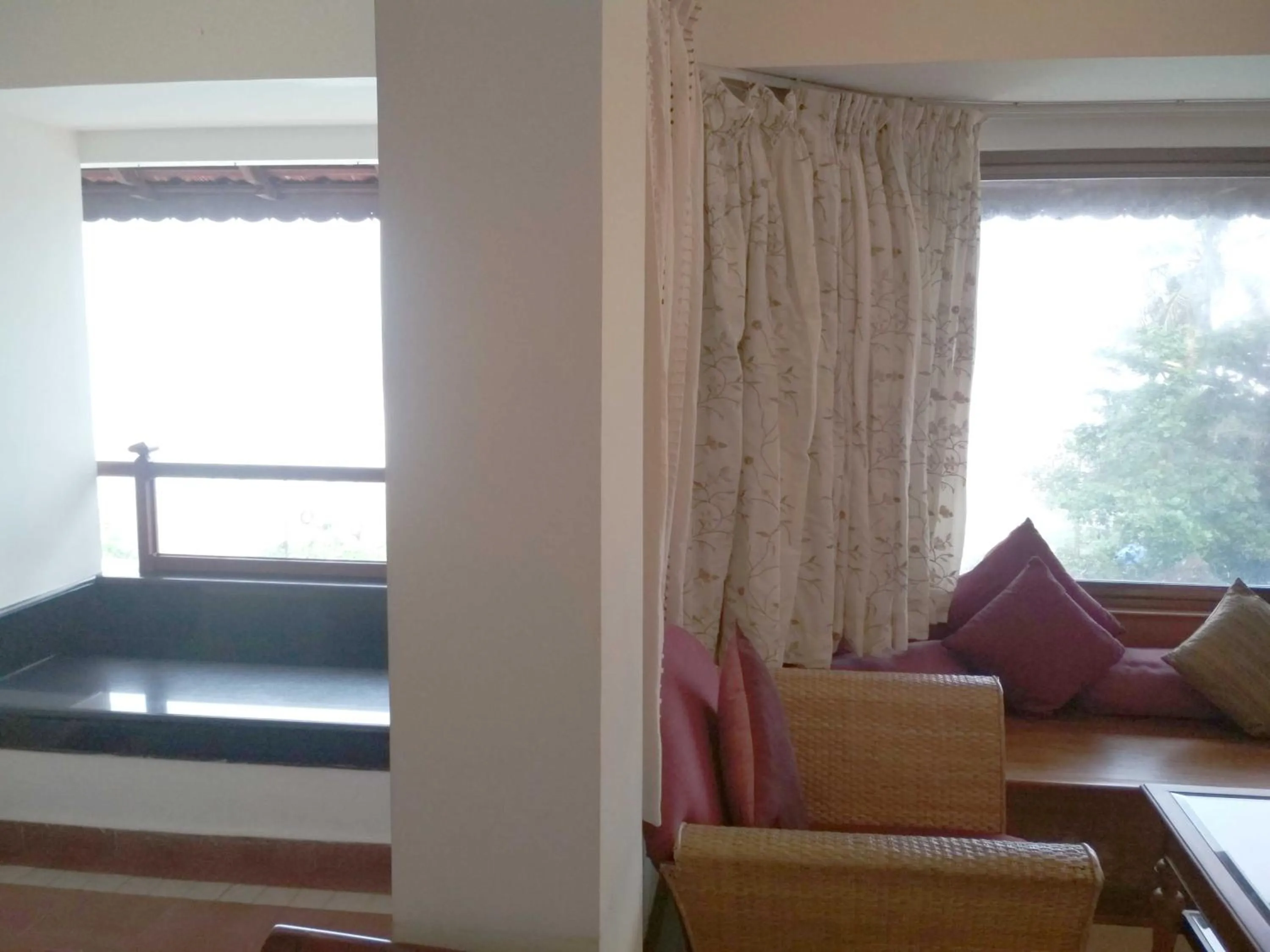 Balcony/Terrace, Seating Area in Hindustan Beach Retreat