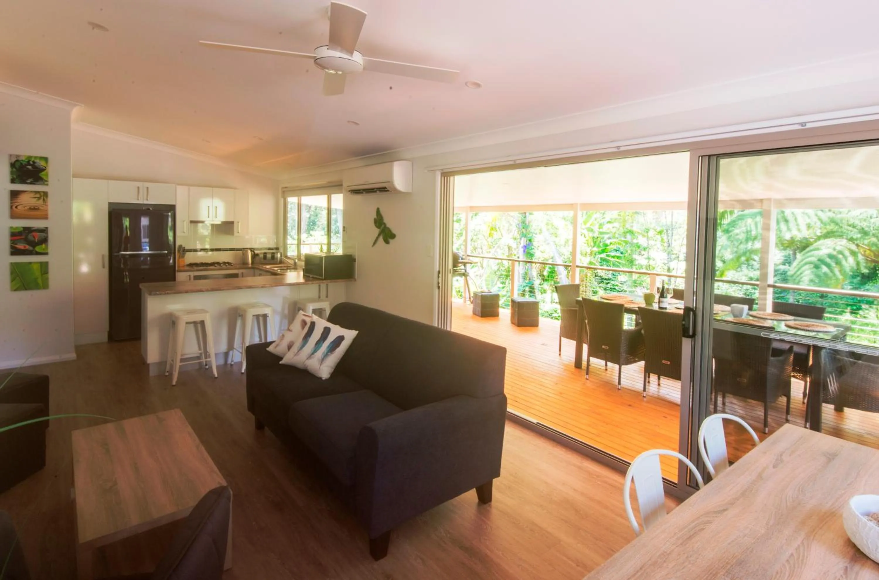 Seating area in The Palms At Avoca