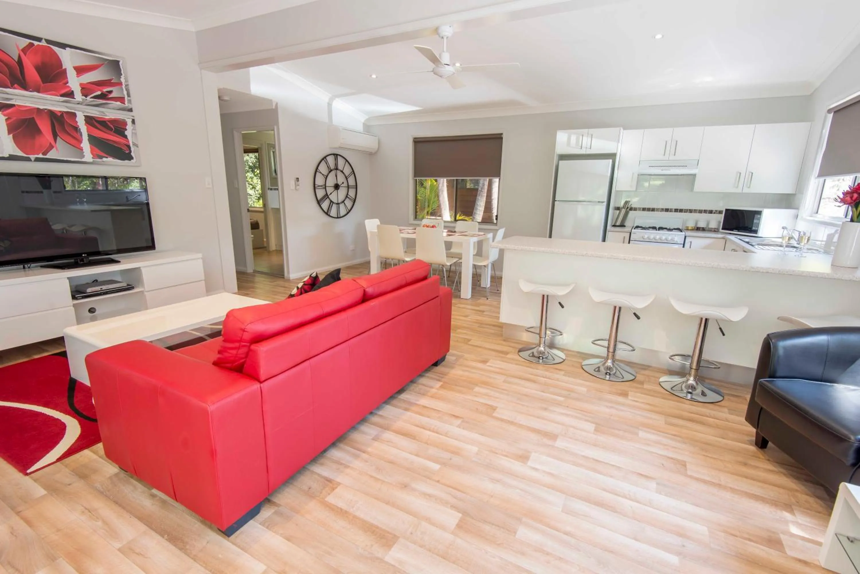 Communal lounge/ TV room in The Palms At Avoca