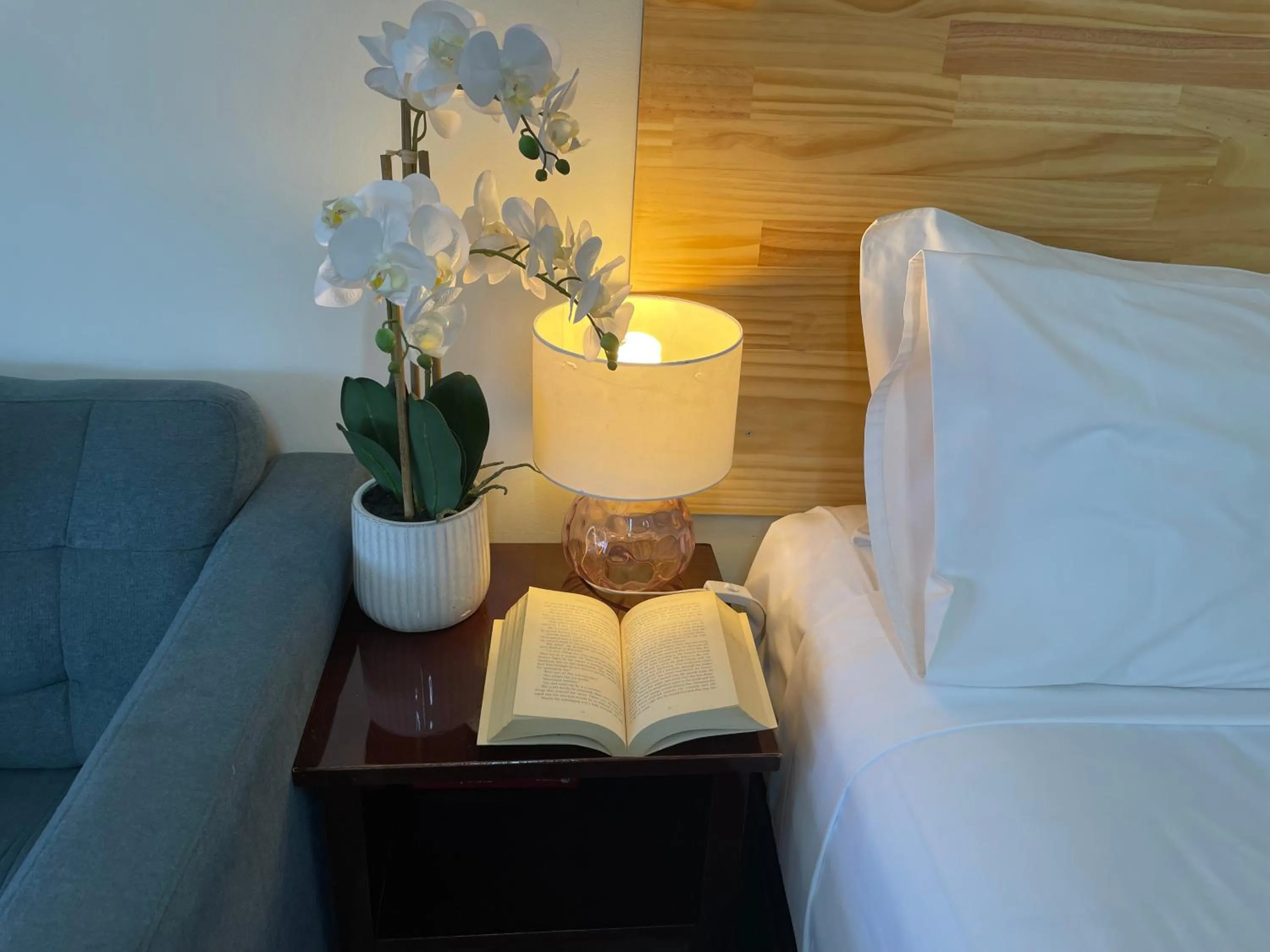 Bed in Highway Motor Inn Taree