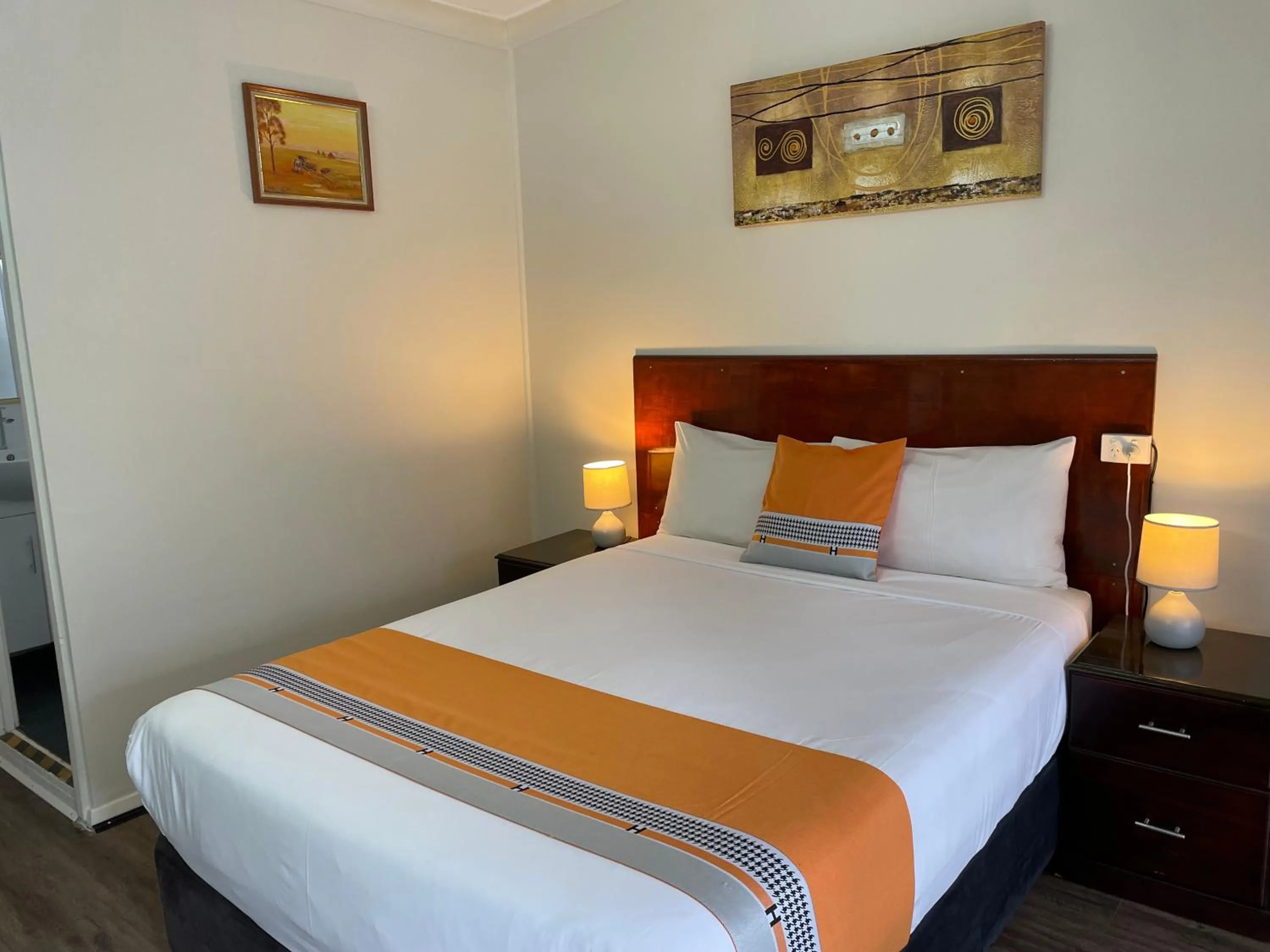 Bed in Highway Motor Inn Taree