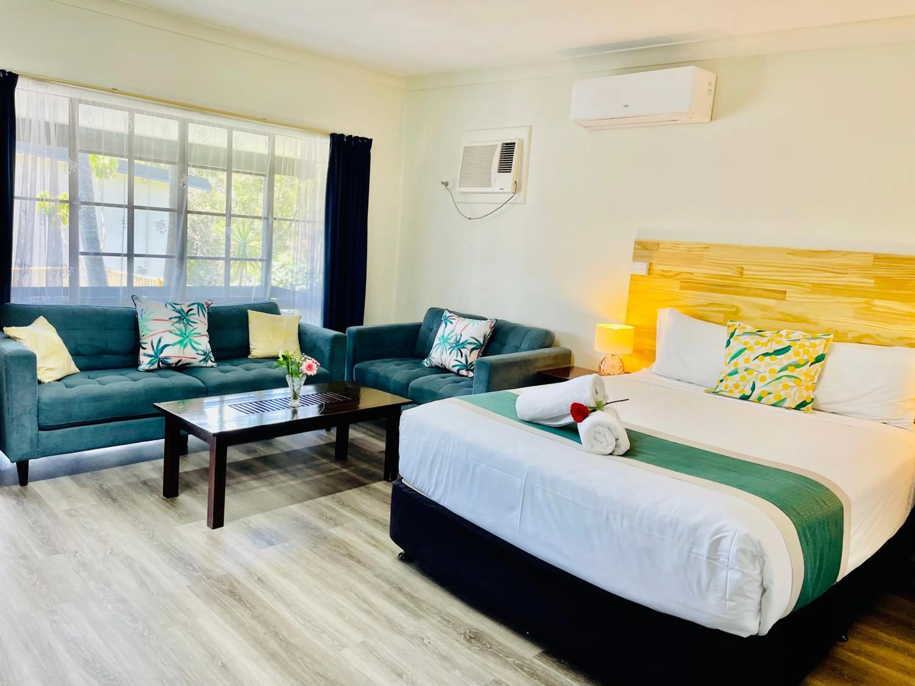 Bed in Highway Motor Inn Taree