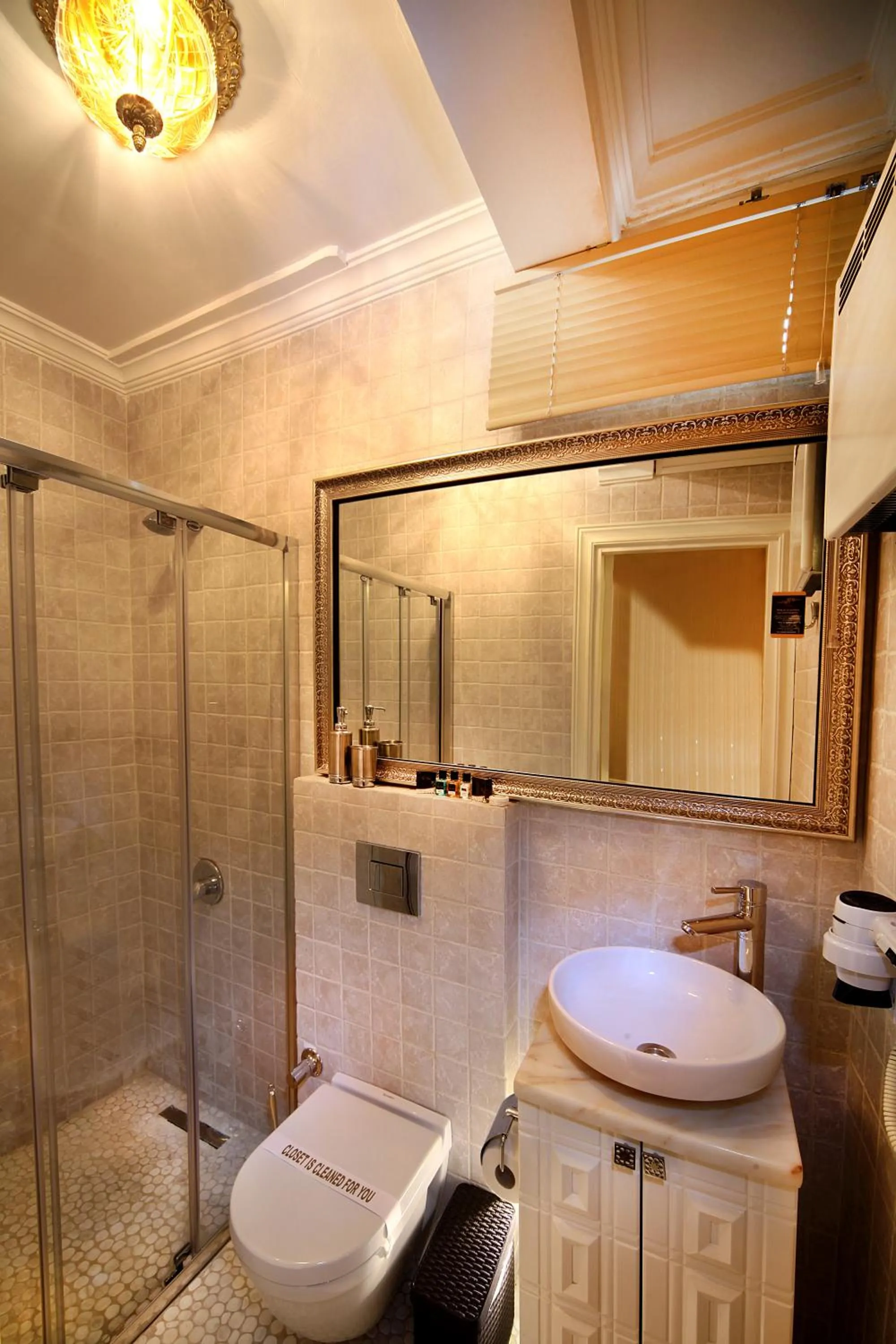 Bathroom in Sultan Tughra Hotel