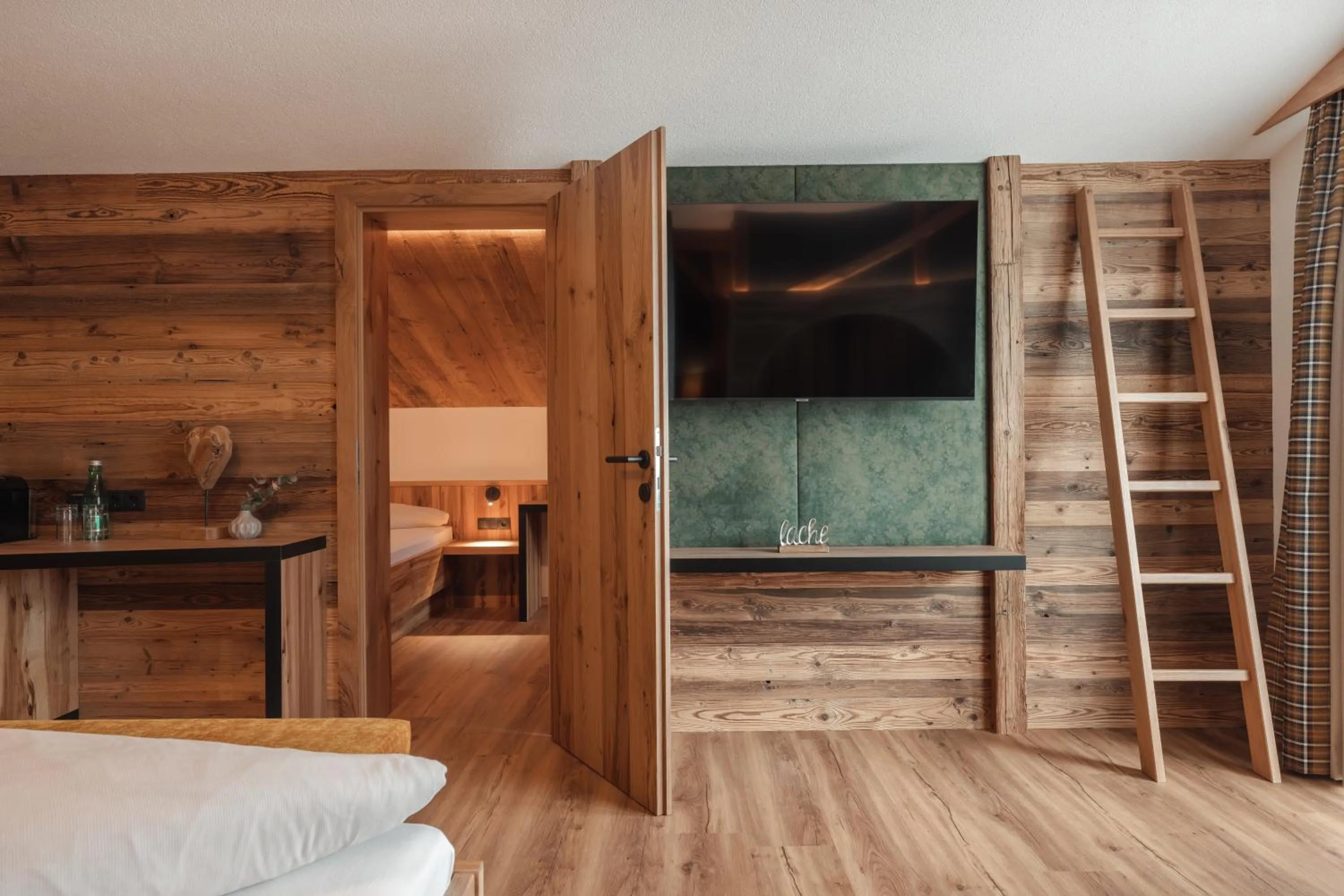 Bedroom, Bed in Kohlerhof - 4 Star Wellness & Active Hotel