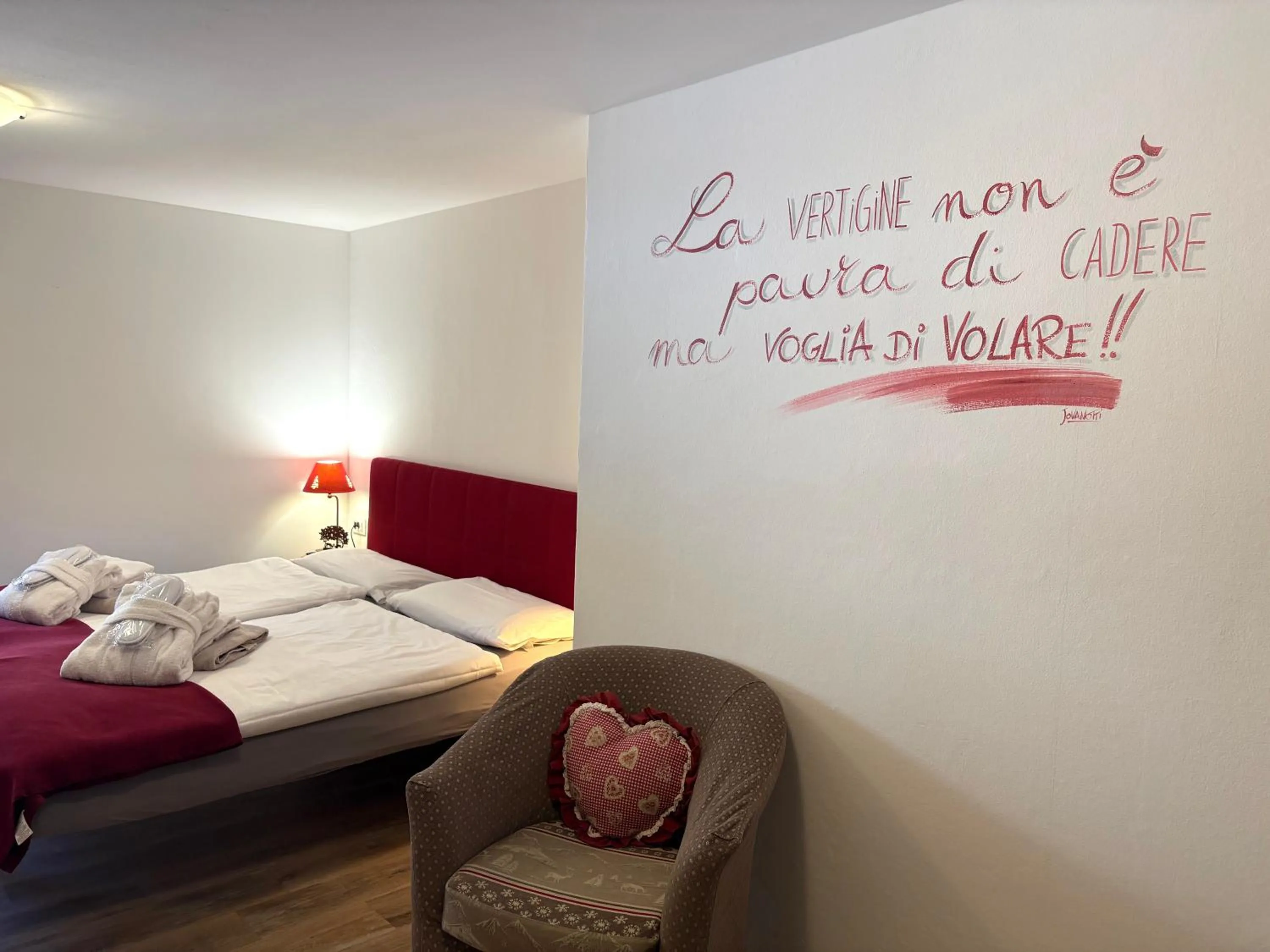 Bedroom, Bed in Alpen Family Hotel Someda