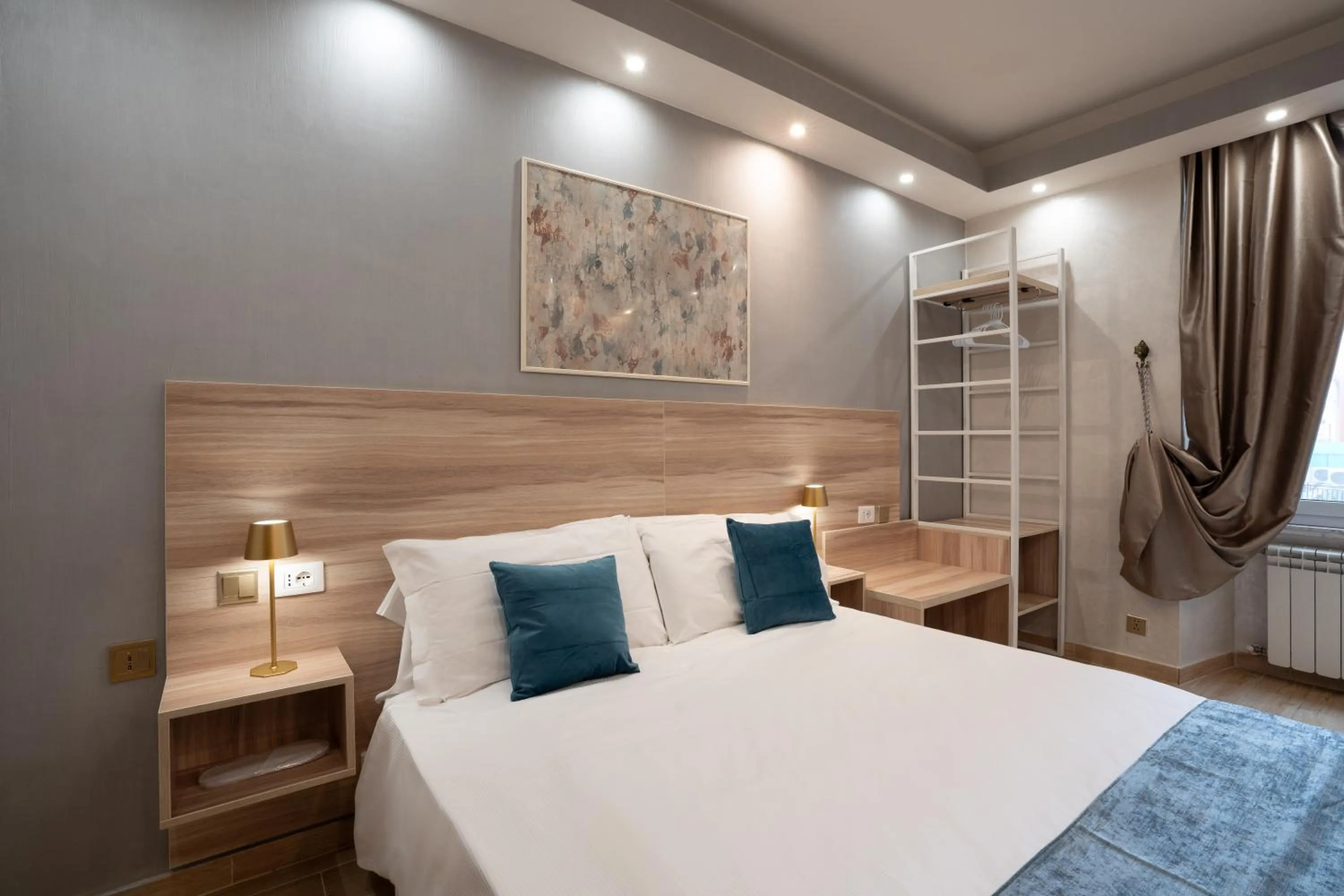 Bed in Rome Love Hotel