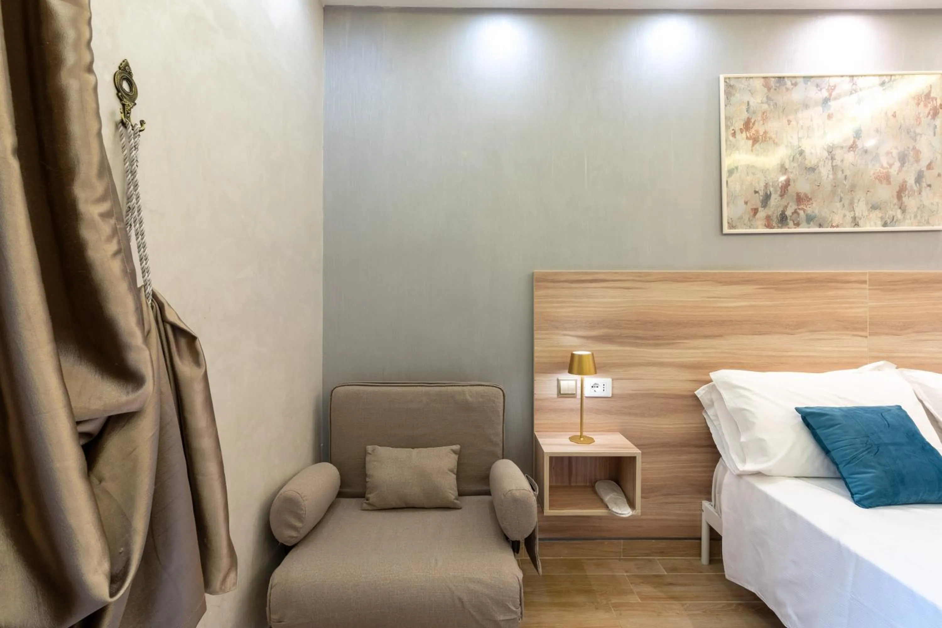 Bed in Rome Love Hotel