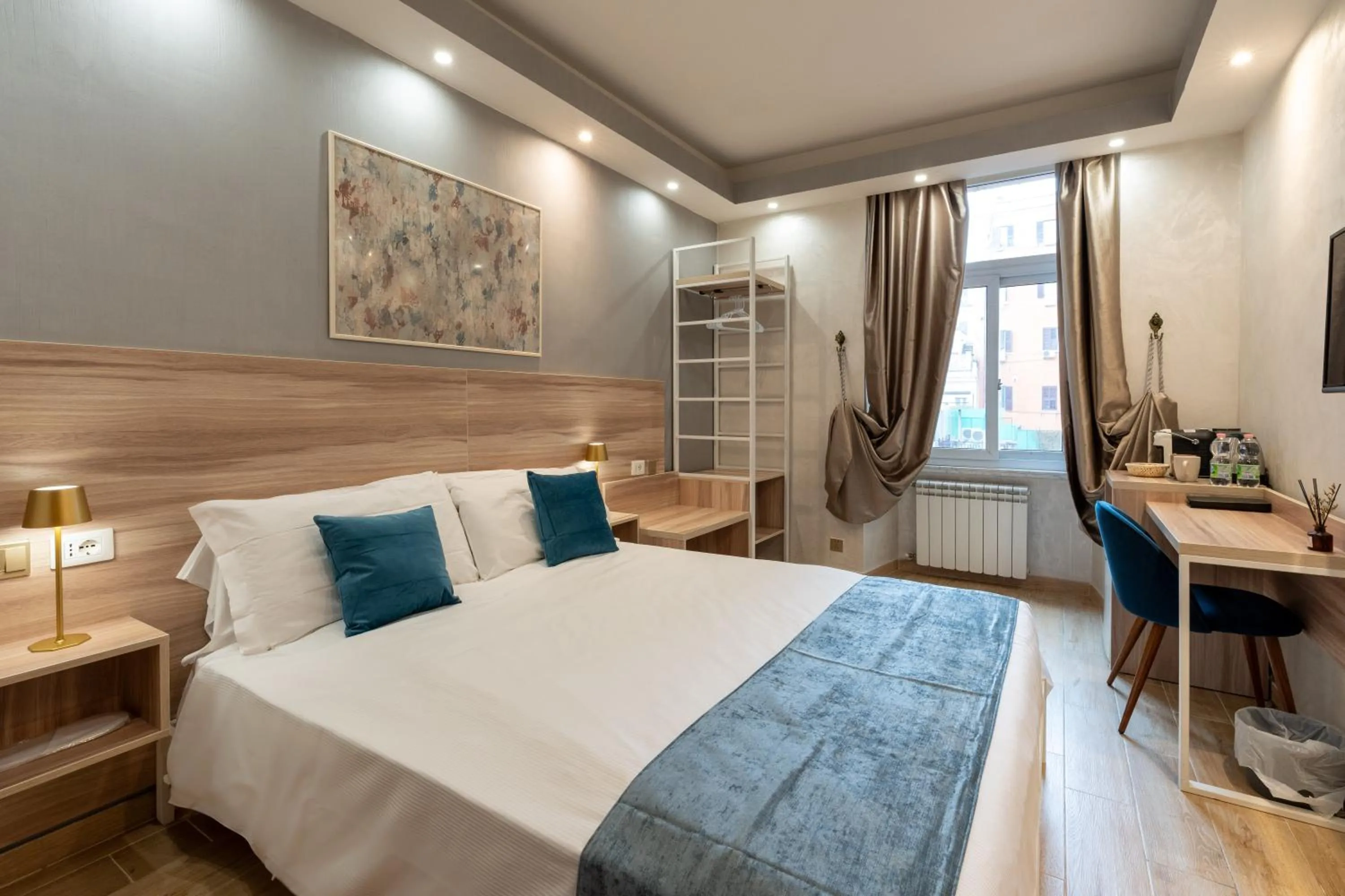 Bed in Rome Love Hotel