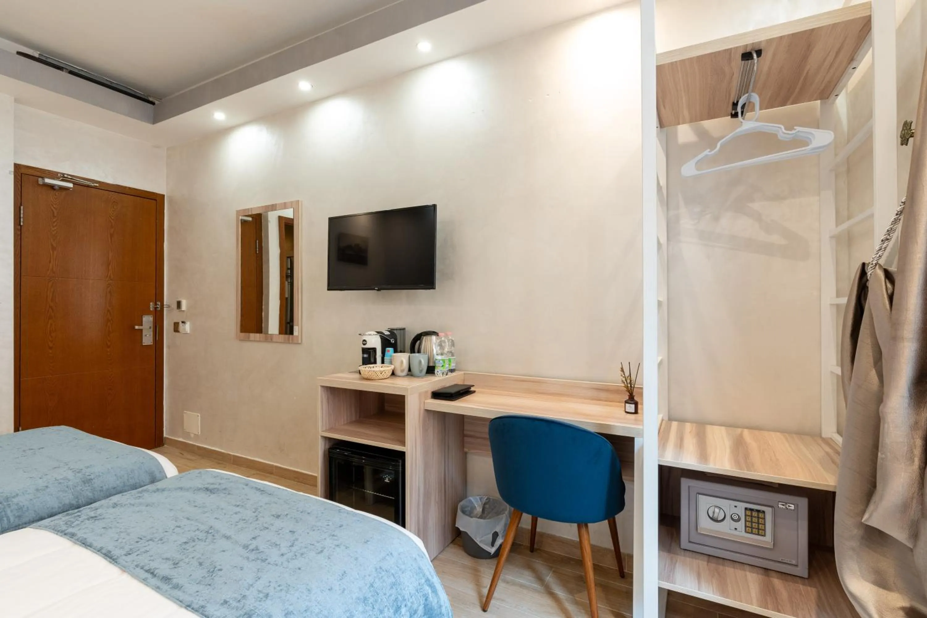 Bed in Rome Love Hotel