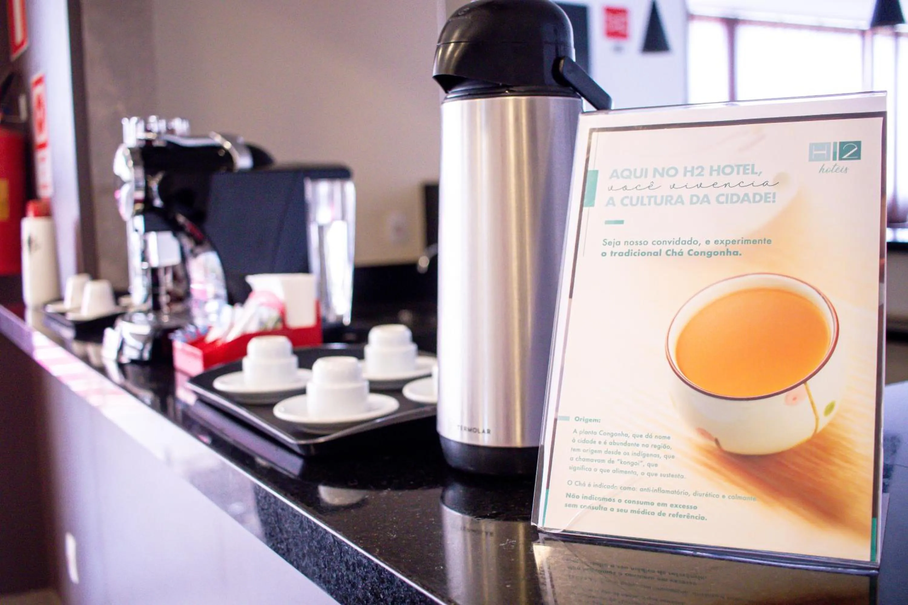 Coffee/tea facilities in Hotel H2 Congonhas