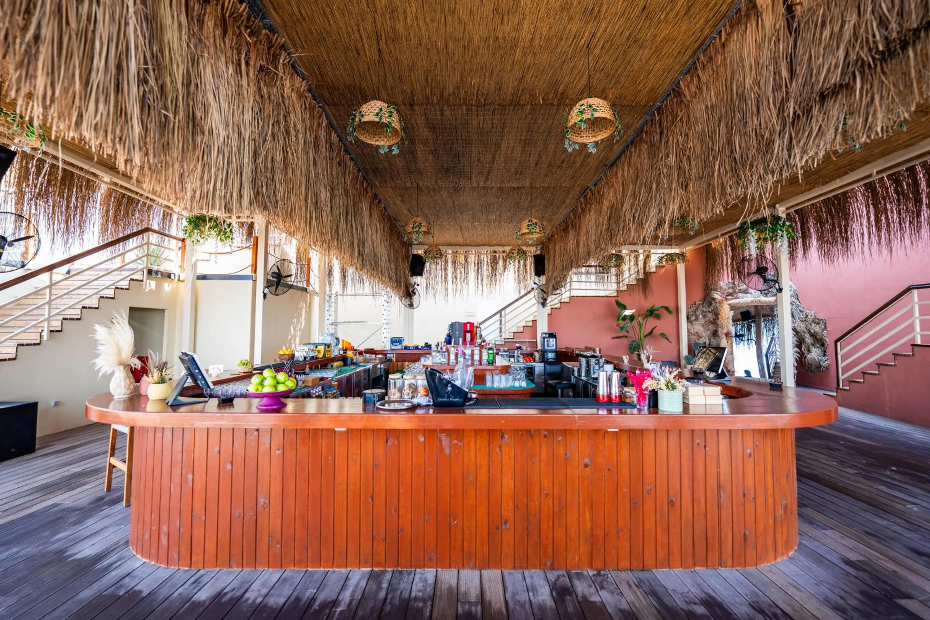 Lounge or bar in La Boutique Hotel & Suites - Adults Only