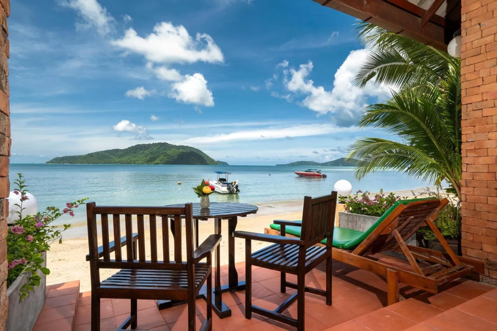 Balcony/Terrace in Friendship Beach Resort & Atmanjai Wellness Centre