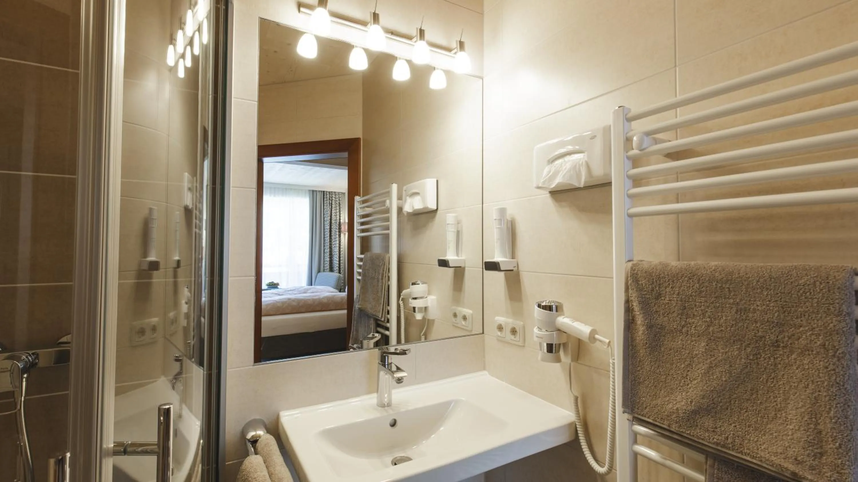 Bathroom in Hotel Niederreiter