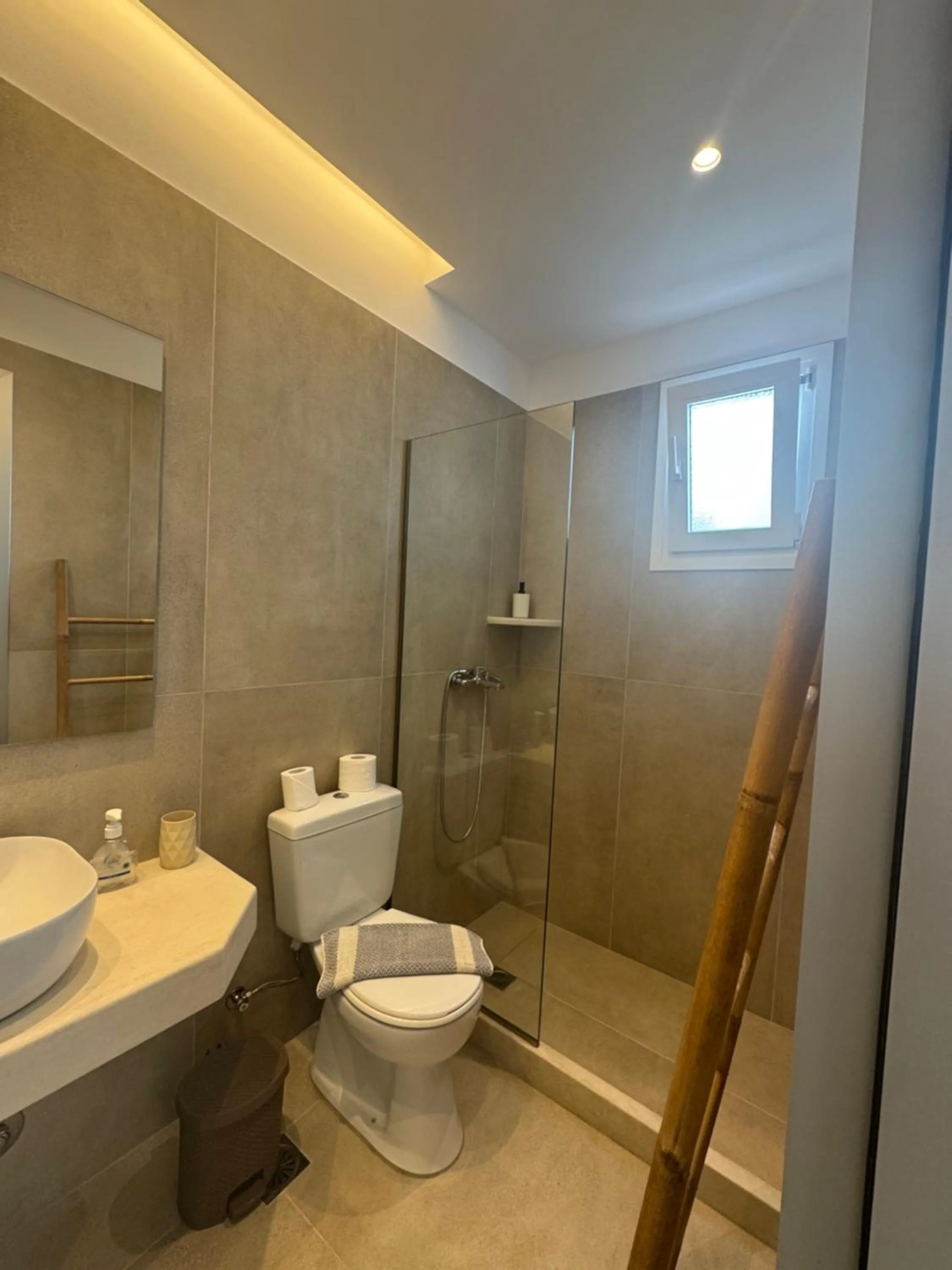 Anemos Hotel & Apartments